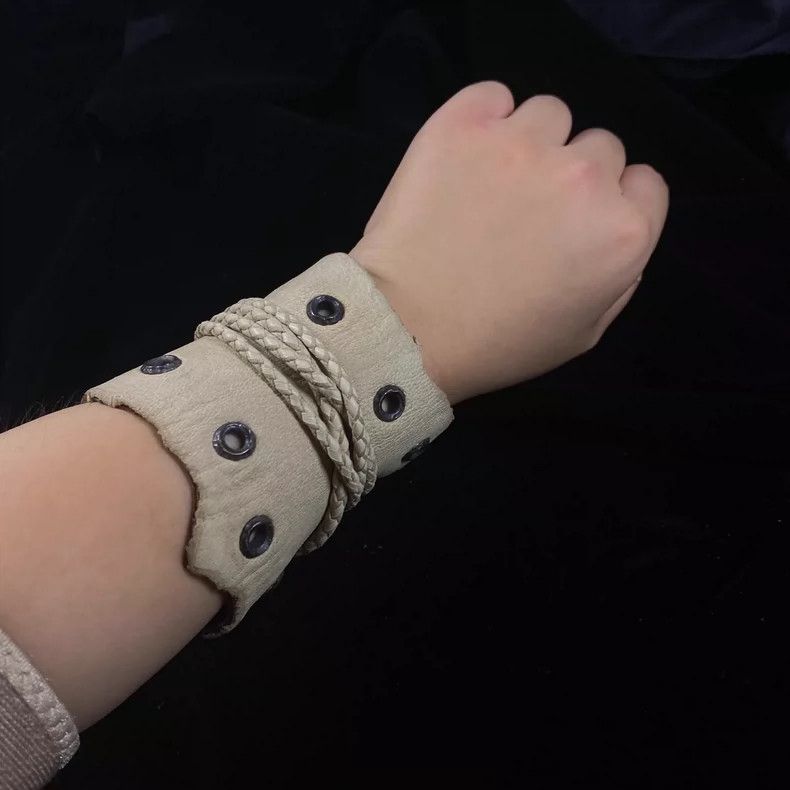 KMRii Wildheart Leather Wristband Cuff Bracelet Size ONE SIZE - 6 Thumbnail