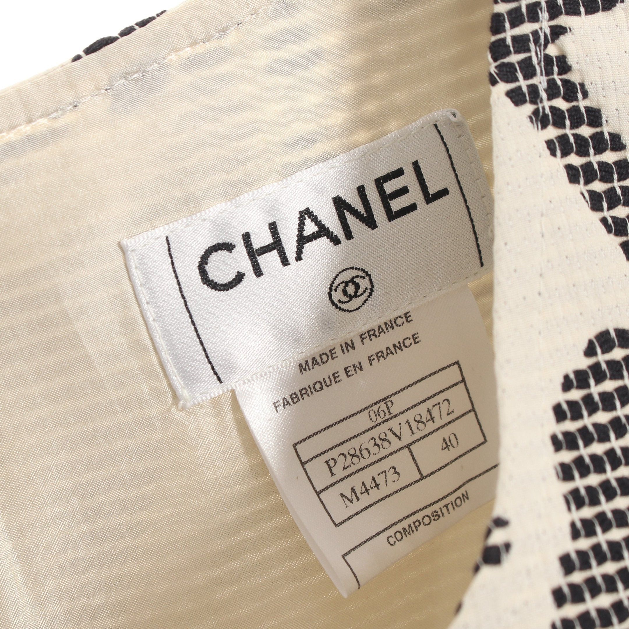 Chanel Chanel Coco Mark Camellia Vest Cotton Off White Black Size ONE SIZE - 3 Thumbnail