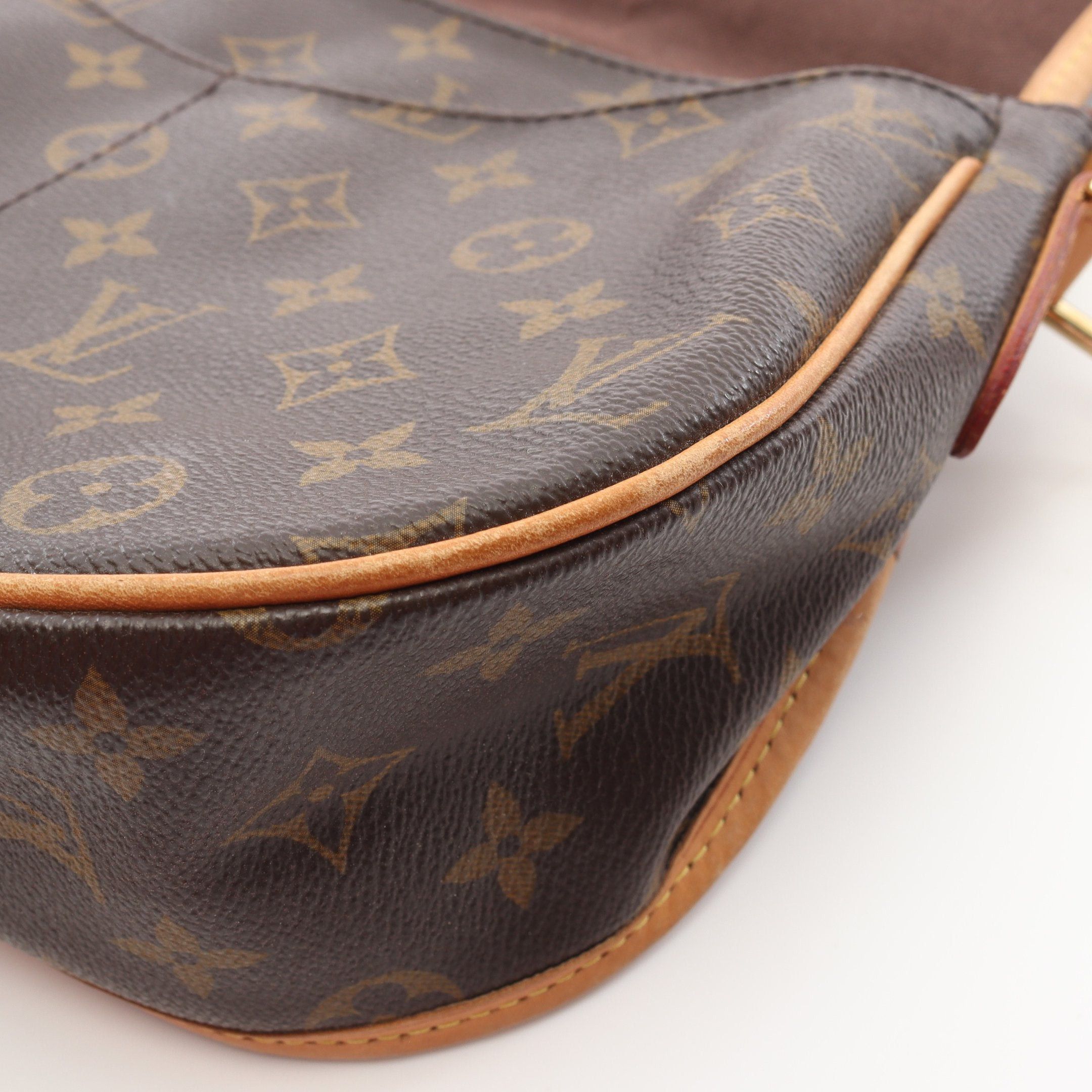 Louis Vuitton Louis Vuitton Menilmontant Pm Monogram Shoulder Bag Leather Brown Size ONE SIZE - 7 Thumbnail