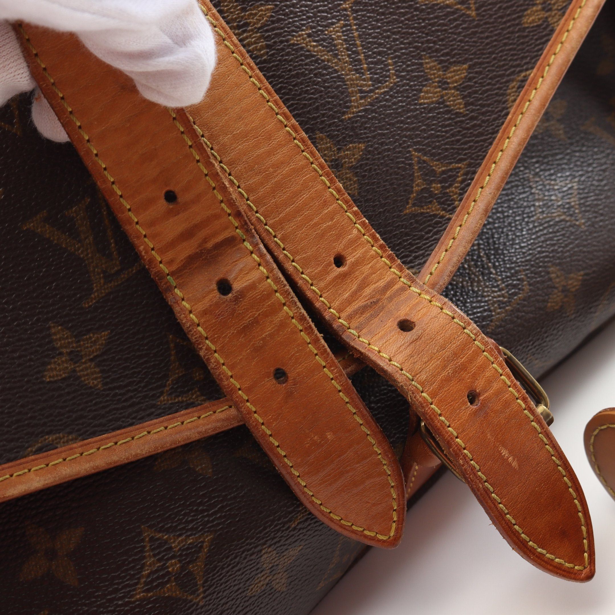 Louis Vuitton Louis Vuitton Saumur 35 Monogram Shoulder Bag Leather Brown Size ONE SIZE - 14 Thumbnail