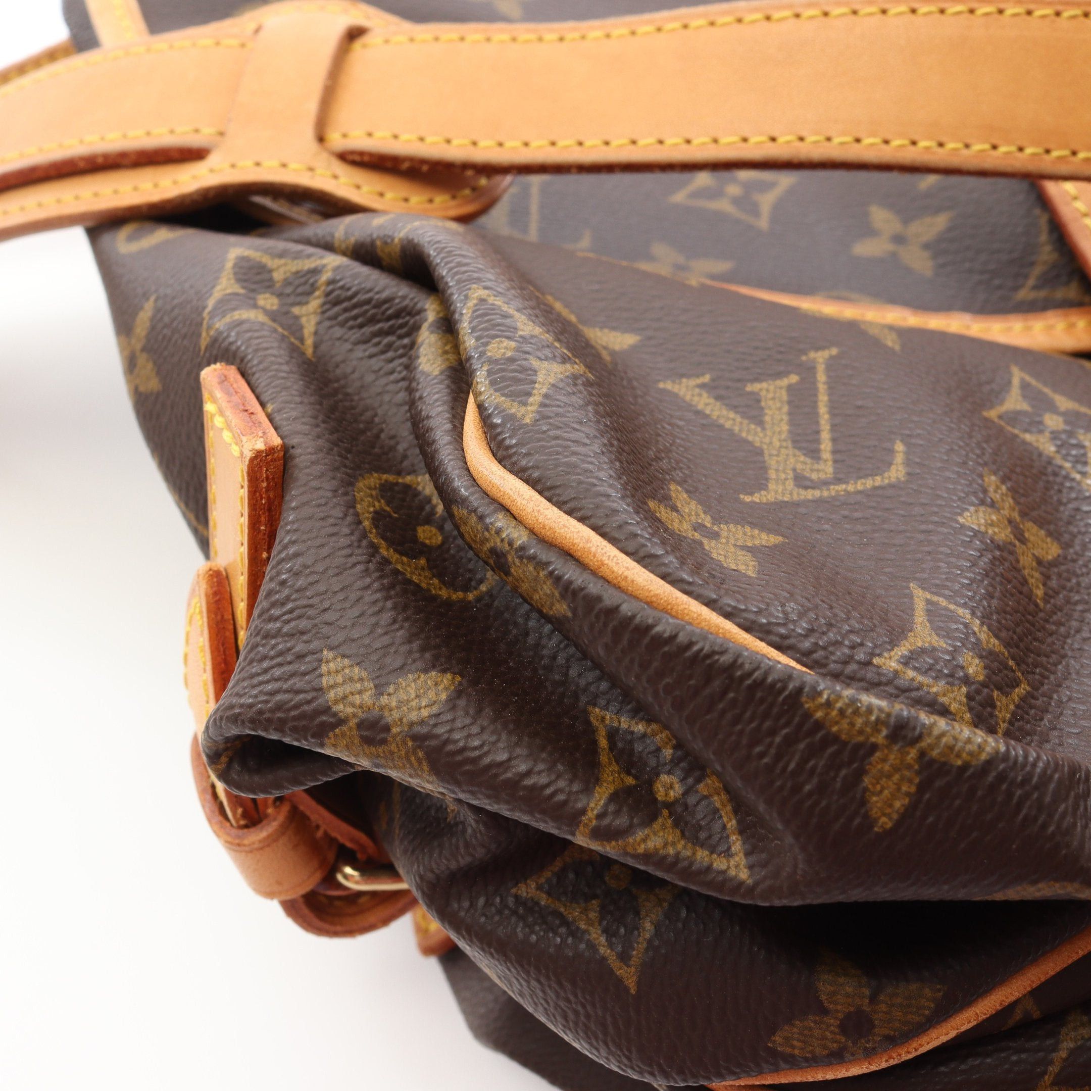 Louis Vuitton Louis Vuitton Saumur 35 Monogram Shoulder Bag Leather Brown Size ONE SIZE - 10 Thumbnail