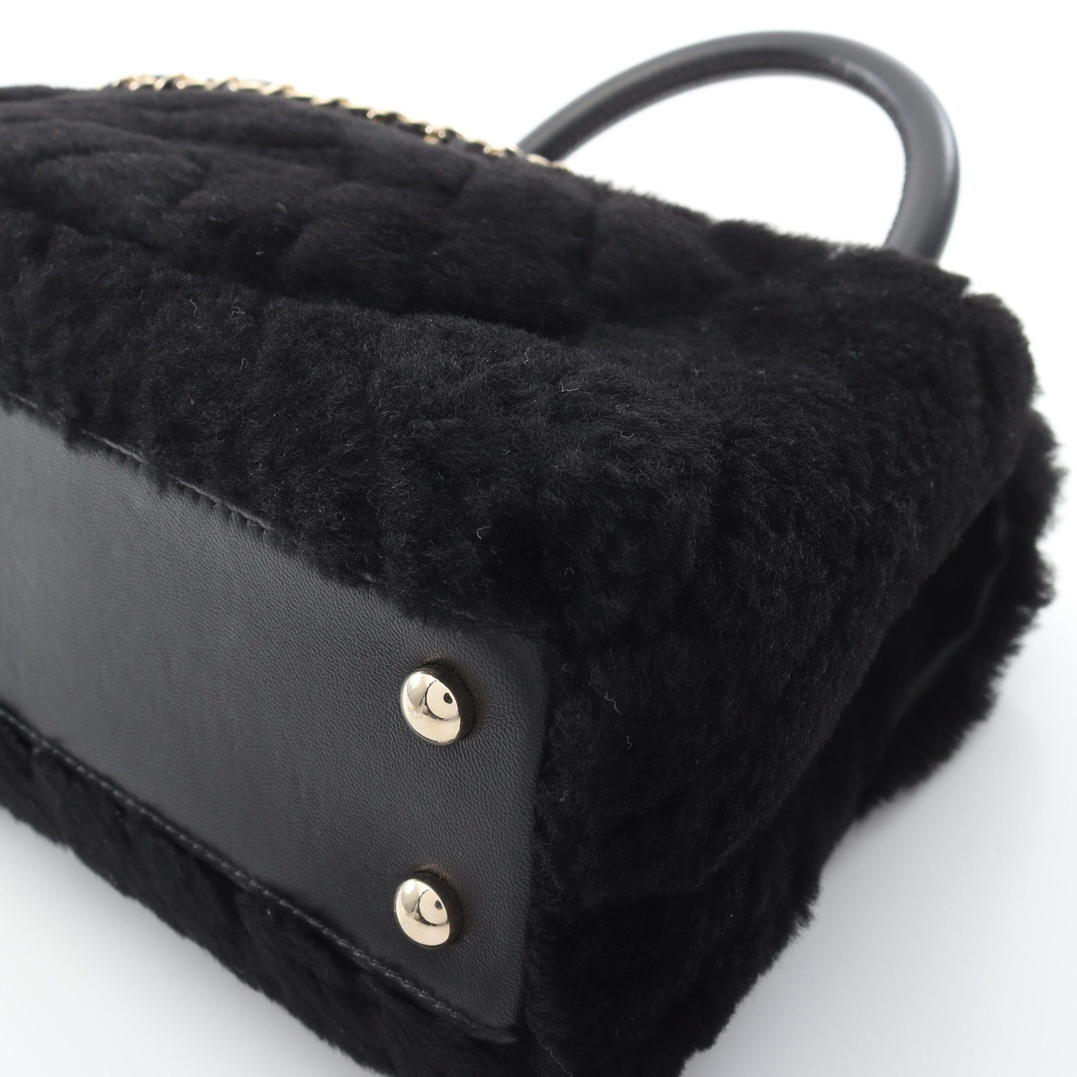 Chanel Chanel Coco Handle Flap Chevron V-Stitch Handbag Fur Black Gold Hardware Size ONE SIZE - 8 Thumbnail