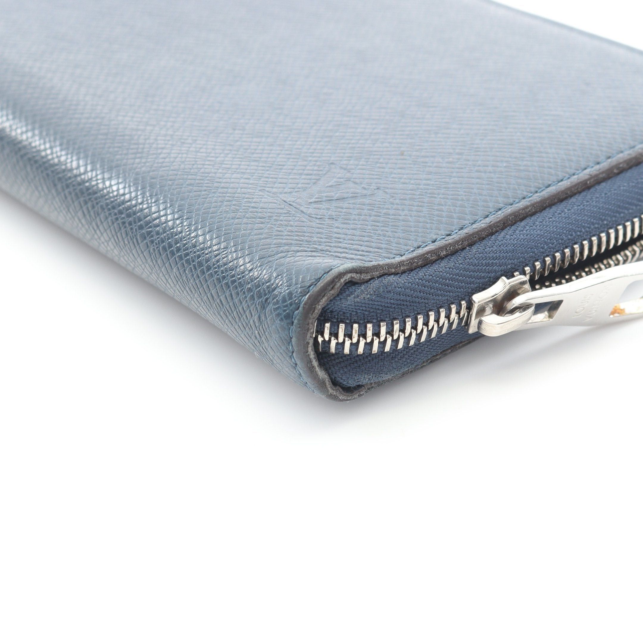 Louis Vuitton Louis Vuitton Zippy Organiser Taiga Ocean Round Zipper Long Wallet Leather Navy Size ONE SIZE - 10 Thumbnail