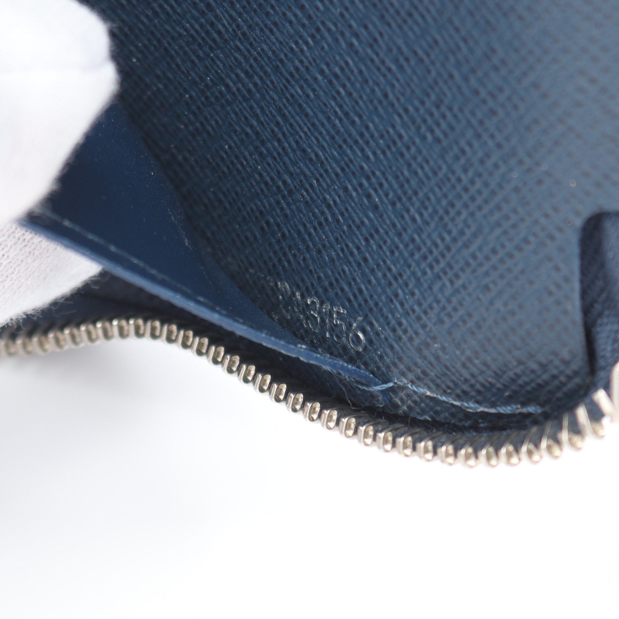 Louis Vuitton Louis Vuitton Zippy Organiser Taiga Ocean Round Zipper Long Wallet Leather Navy Size ONE SIZE - 6 Thumbnail