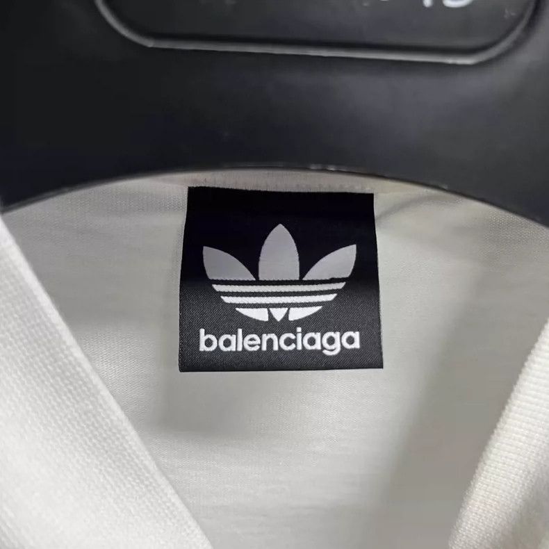 Balenciaga Balenciaga Adidas Logo Short Sleeve T-Shirt-dmc Size US S / EU 44-46 / 1 - 3 Thumbnail