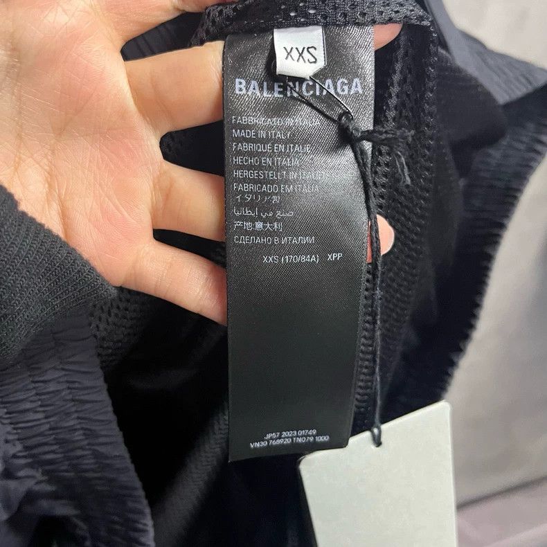 Balenciaga Balenciaga Black Letter Print Zip Jacket-dmc Size US XXS / EU 40 - 5 Thumbnail