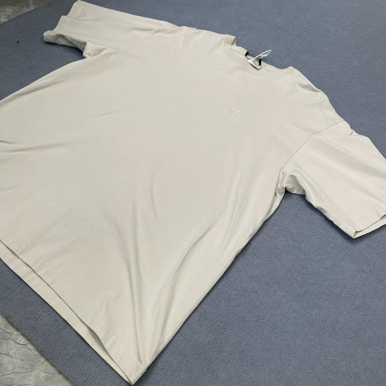 Balenciaga Balenciaga Beige T-Shirt Size XS-dmc Size US XS / EU 42 / 0 - 3 Thumbnail