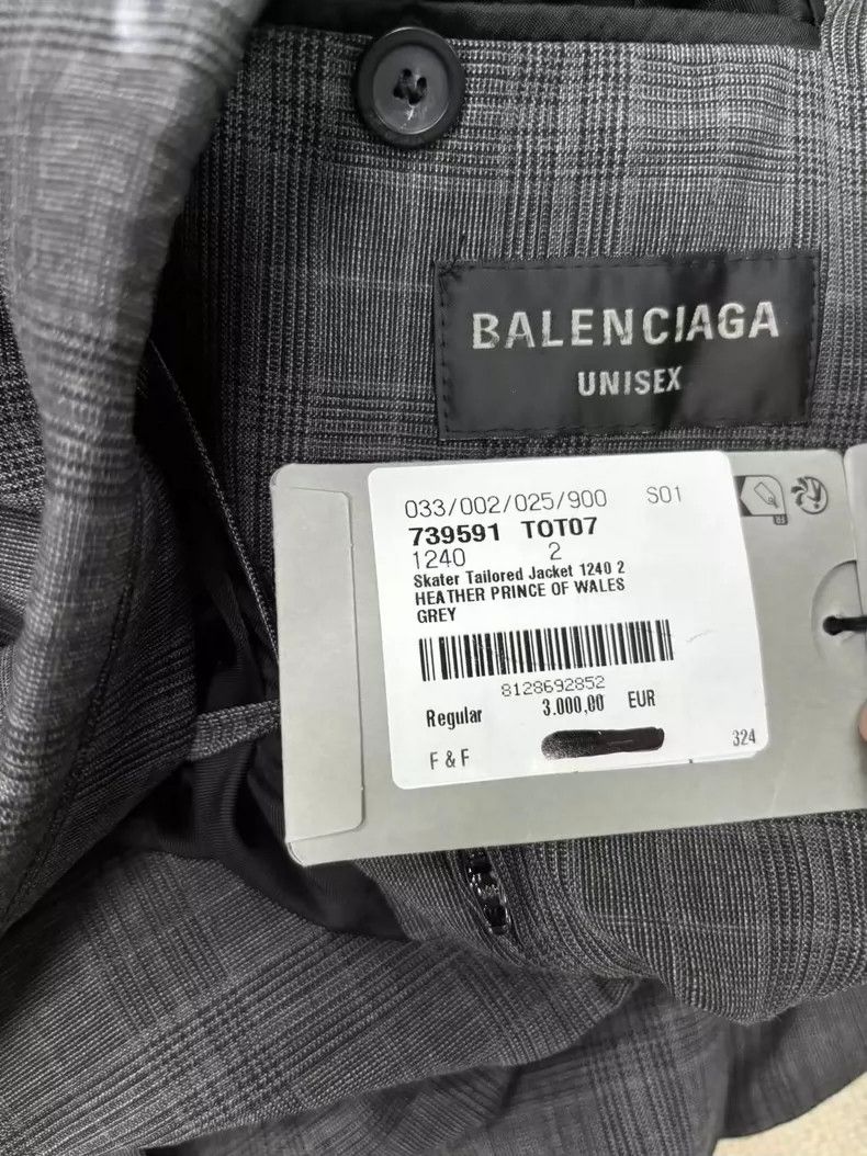 Balenciaga Balenciaga Graffiti Print Blazer Size 2-dmc Size US M / EU 48-50 / 2 - 7 Thumbnail