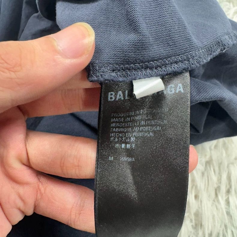 Balenciaga Balenciaga Short Sleeve T-Shirt Size M-dmc Size US M / EU 48-50 / 2 - 5 Thumbnail