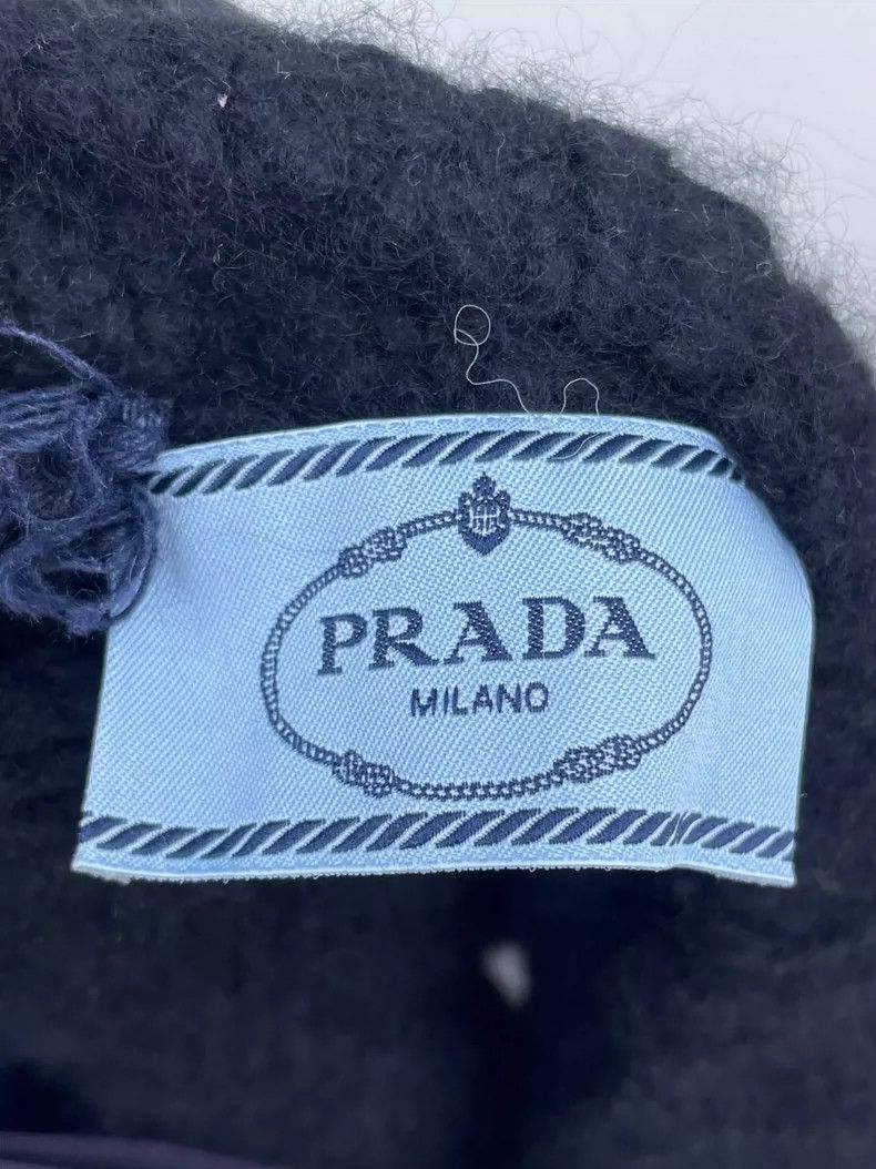 Prada Prada Black V-Neck Cashmere Sweater-dmc Size US S / EU 44-46 / 1 - 4 Thumbnail