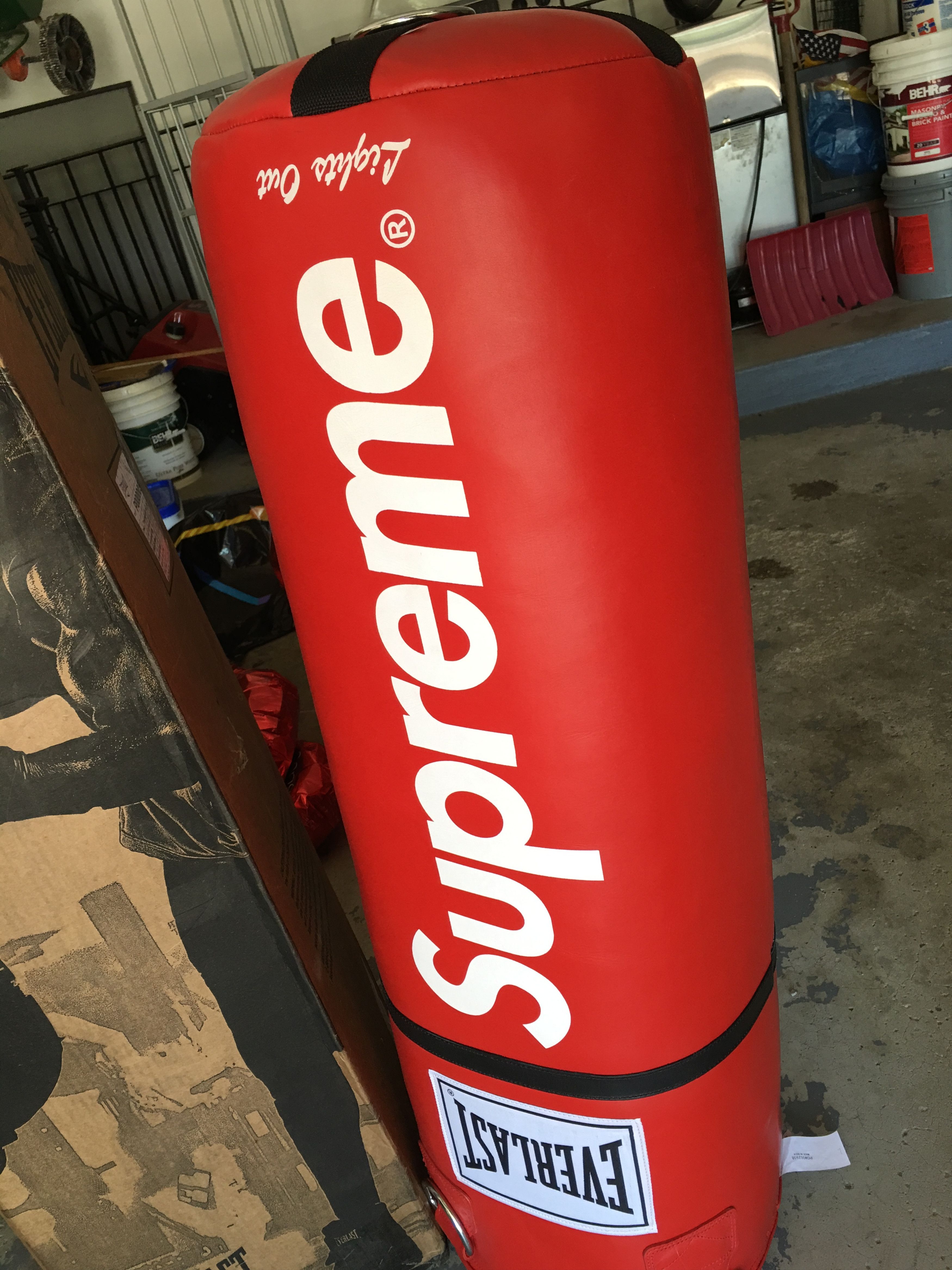 FIND] Supreme Heavy Bag (Ships Empty) & Boxing Gloves : r/RepCenter