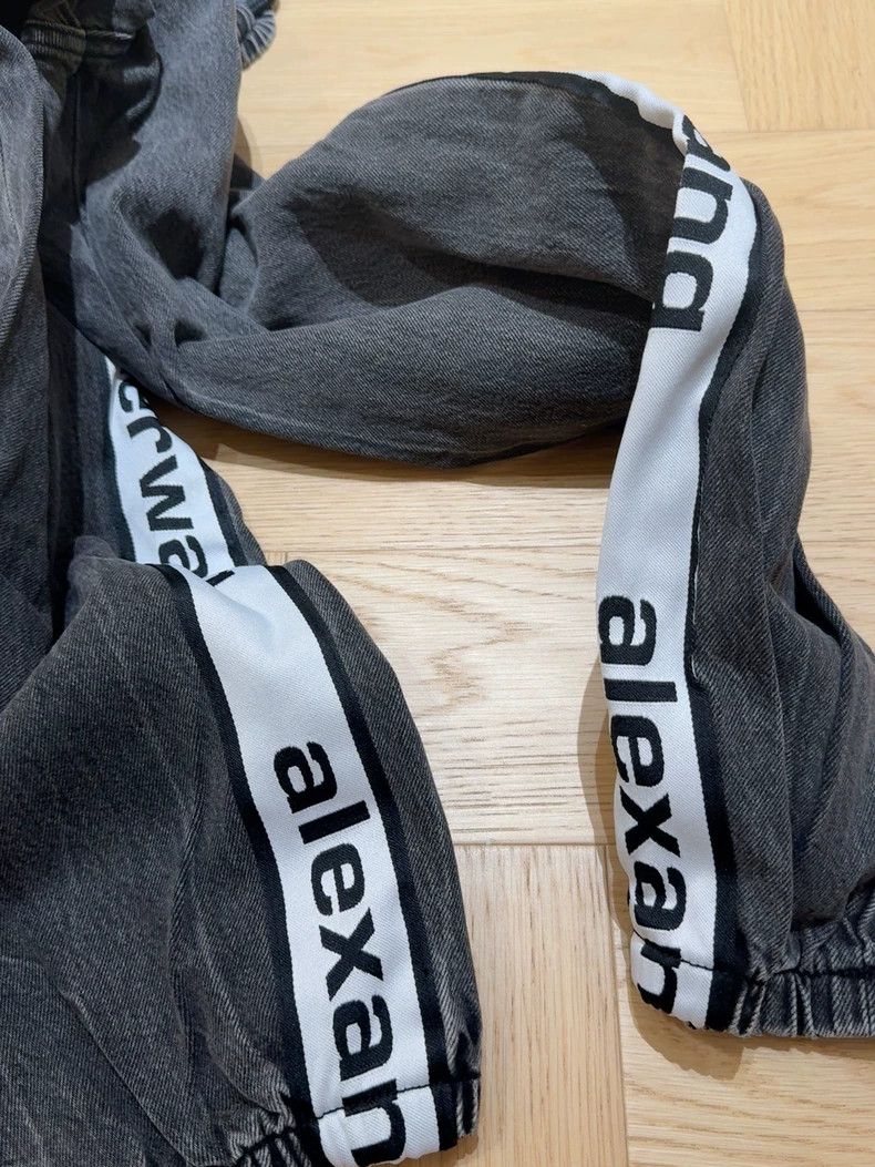 Louis Vuitton Stylish Gray Sweatpants with Side Stripes Size US 30 / EU 46 - 4 Thumbnail