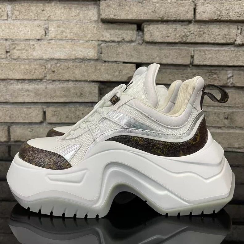 Louis Vuitton Louis Vuitton lv2.0 Dad Shoes Size 36 Size US 6 / IT 36 - 2 Thumbnail