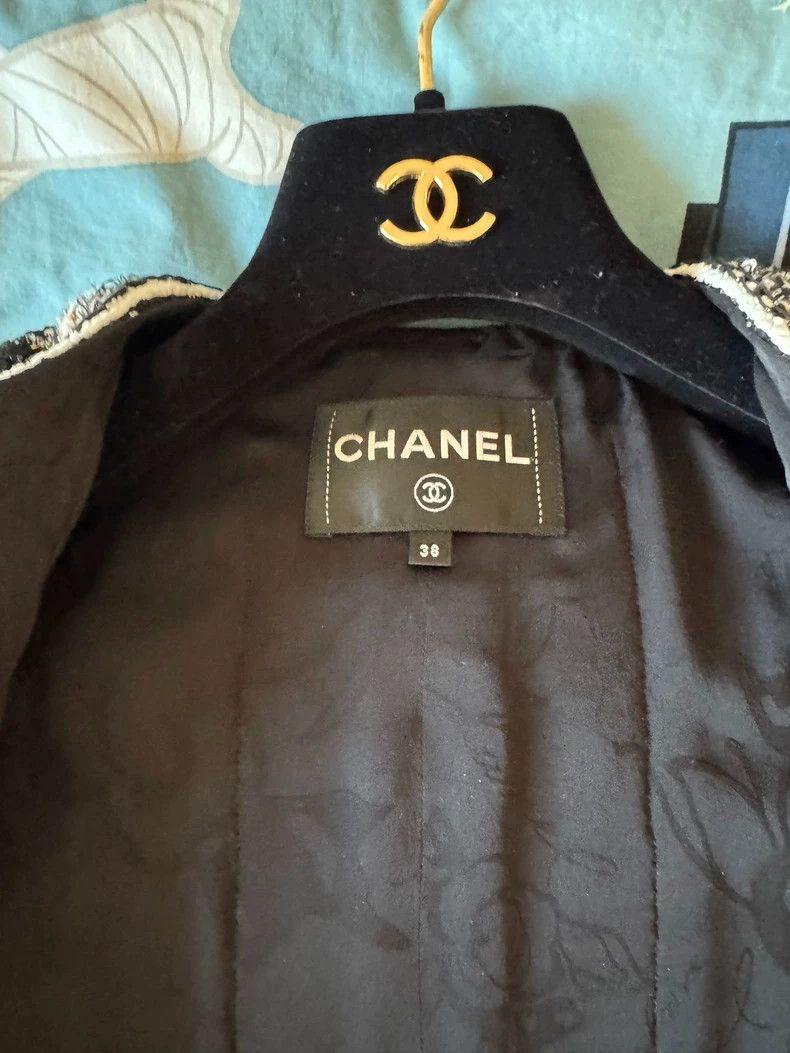 Chanel Chanel Black Robot Jacket Classic Collection-dmc Size US M / EU 48-50 / 2 - 2 Thumbnail
