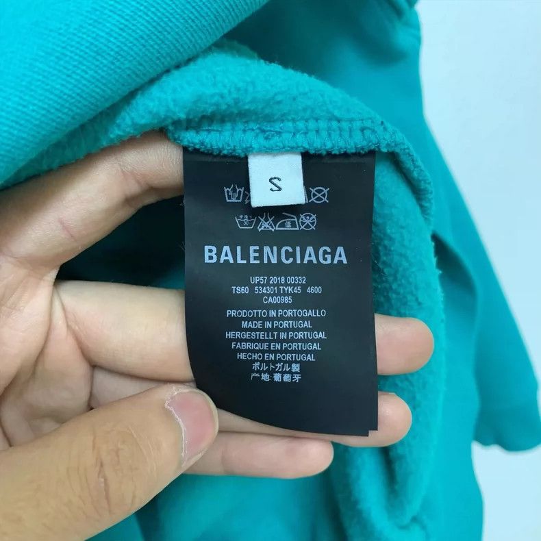 Balenciaga Balenciaga Turquoise Logo Hoodie Size S-dmc Size US S / EU 44-46 / 1 - 7 Thumbnail