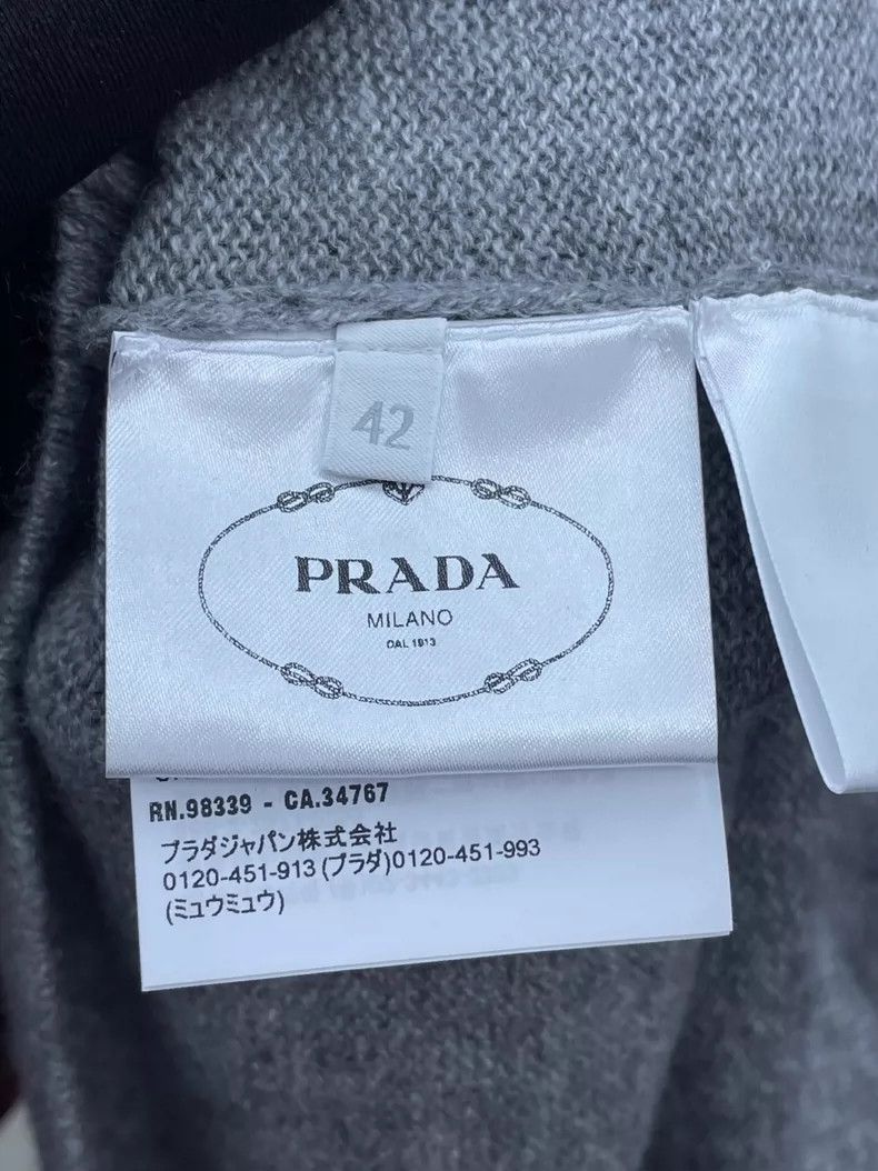 Prada Prada Gray Knit Sweater with Burgundy Sleeves-dmc Size US L / EU 52-54 / 3 - 6 Thumbnail