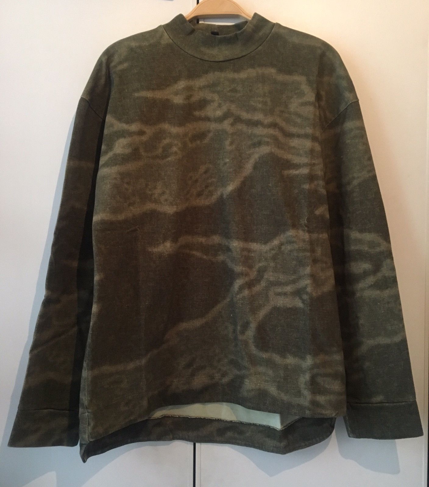 Yeezy Sweatshirt Yeezy Season 3 Size US XS / EU 42 / 0 - 2 Thumbnail