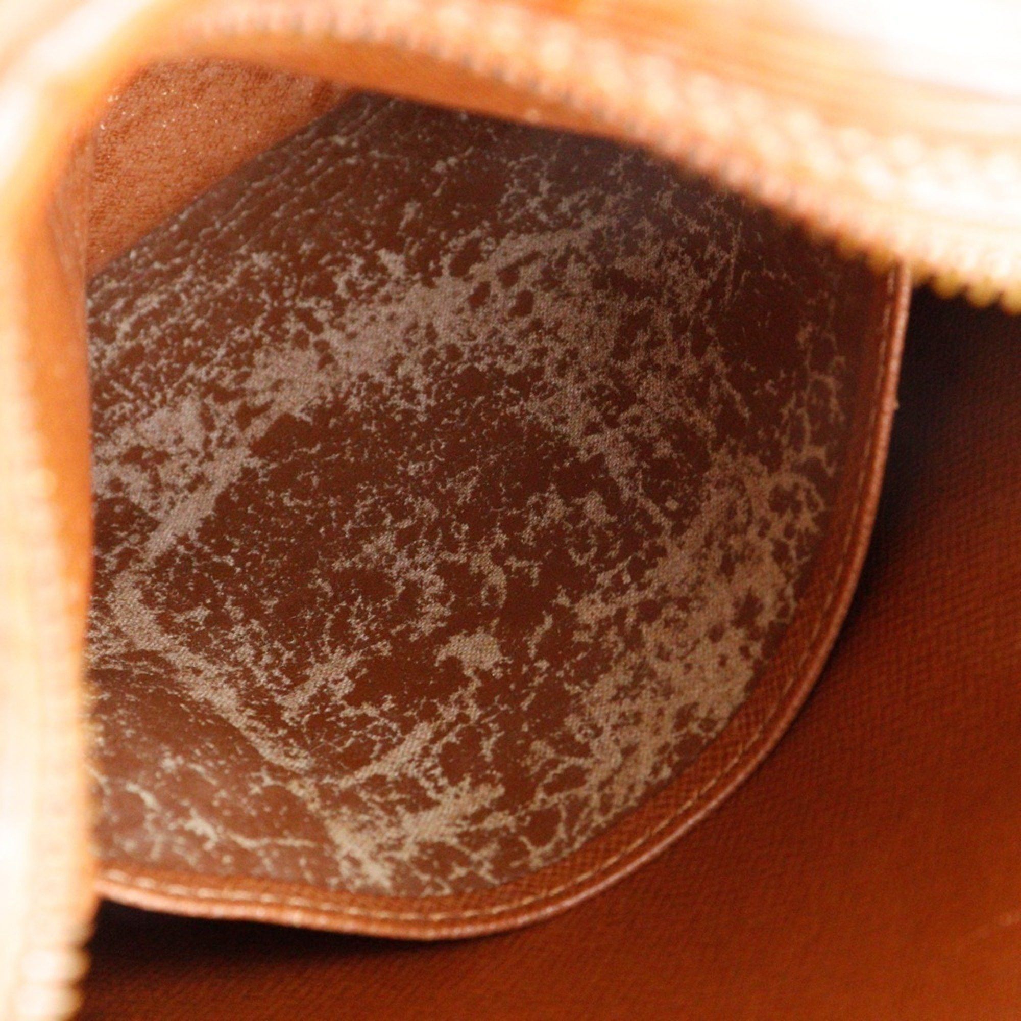Louis Vuitton Louis Vuitton Danube Shoulder Bag Epi Leather Kenya Brown 1987 MI871 Dunouve Unisex Size ONE SIZE - 6 Thumbnail
