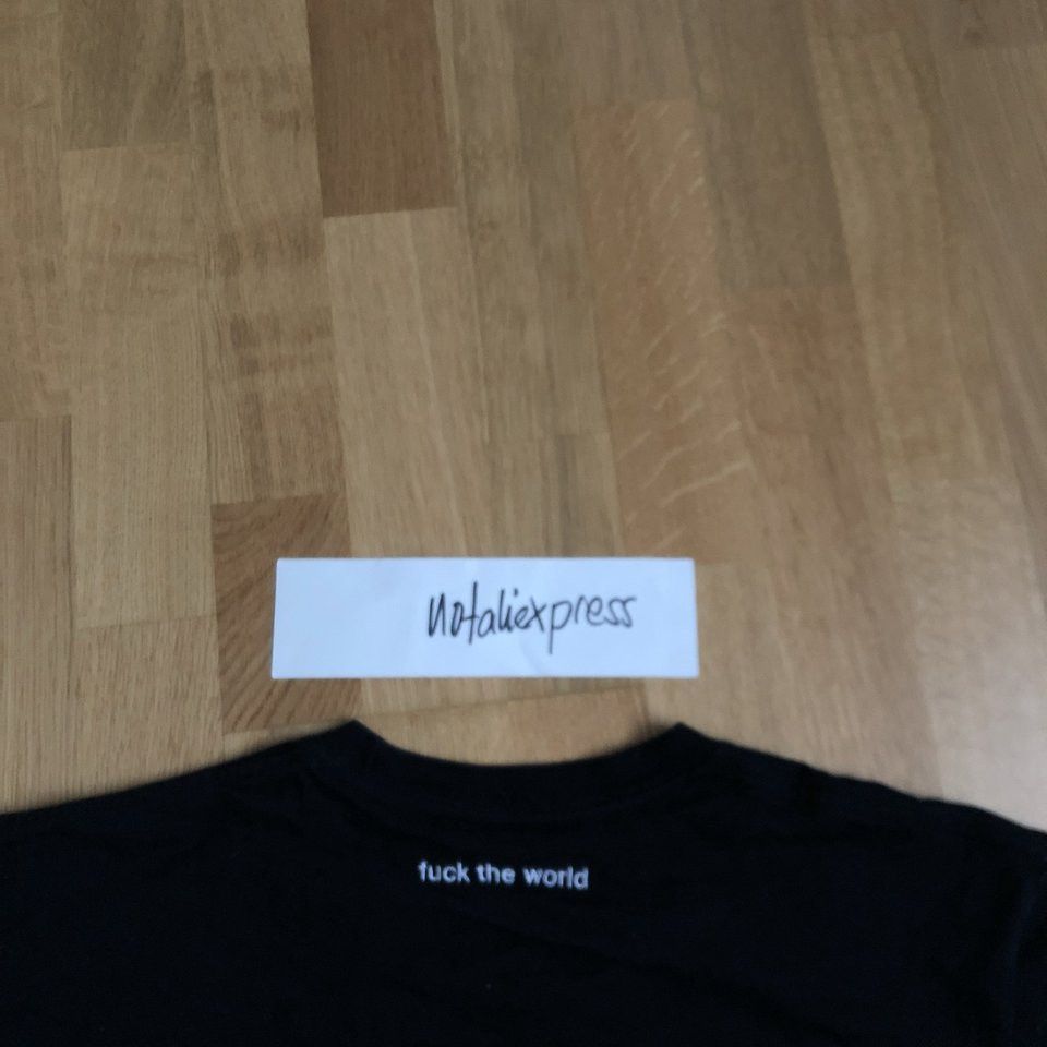 Supreme Supreme fuck the world tee ftw Size US L / EU 52-54 / 3 - 3 Thumbnail