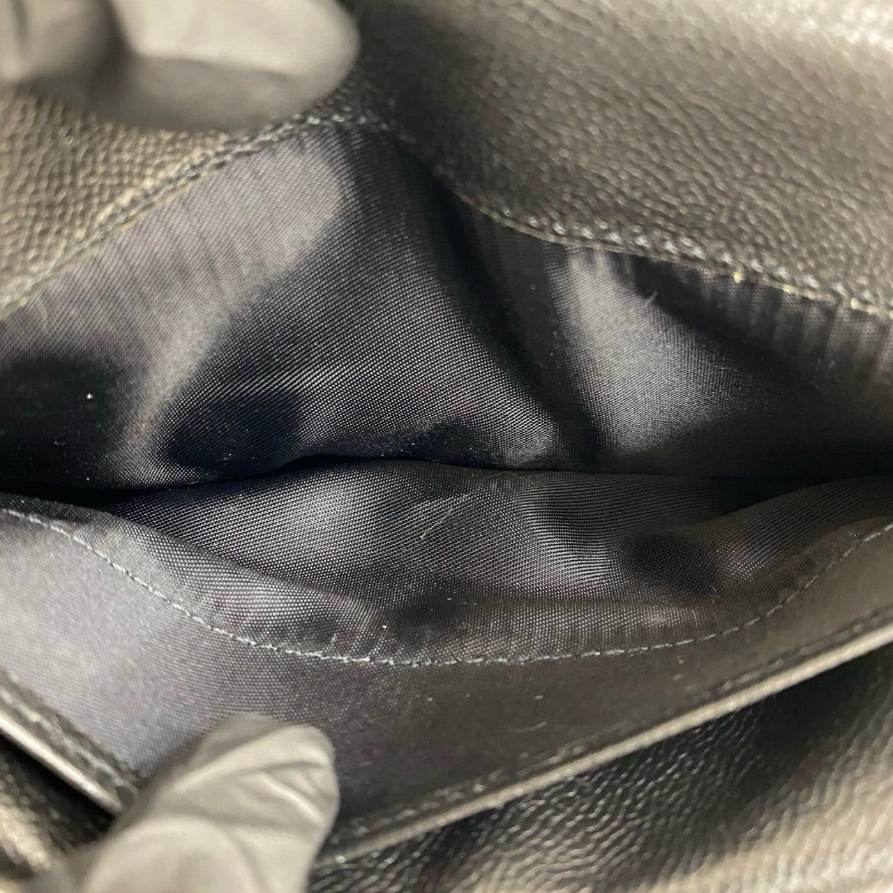 Yves Saint Laurent Yves Saint Laurent Black Leather Size ONE SIZE - 8 Thumbnail