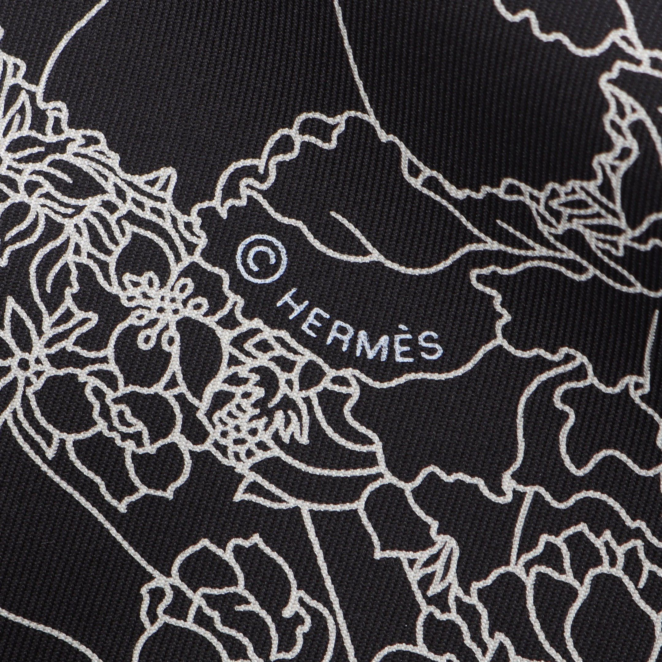 Hermes Hermes Carres 90 Robe Legere Embroidered Scarf Silk Black White Size ONE SIZE - 2 Thumbnail