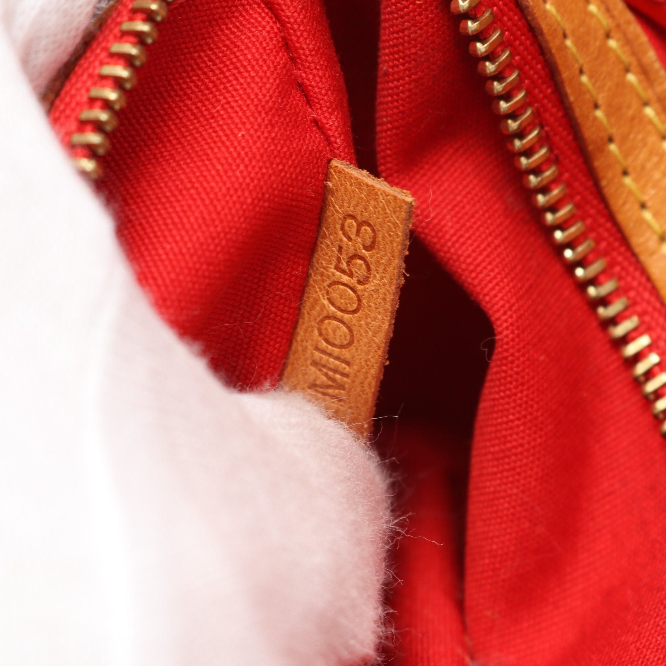 Louis Vuitton Louis Vuitton Lead Pm Monogram Vernis Rouge Handbag Leather Red Size ONE SIZE - 5 Thumbnail