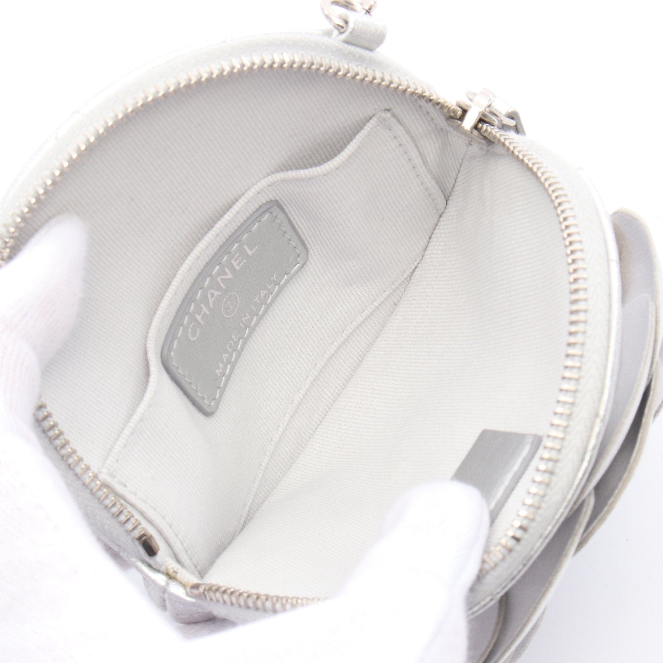 Chanel Chanel Camellia Matelasse Chain Shoulder Bag Leather Silver Hardware Metallic Size ONE SIZE - 3 Thumbnail