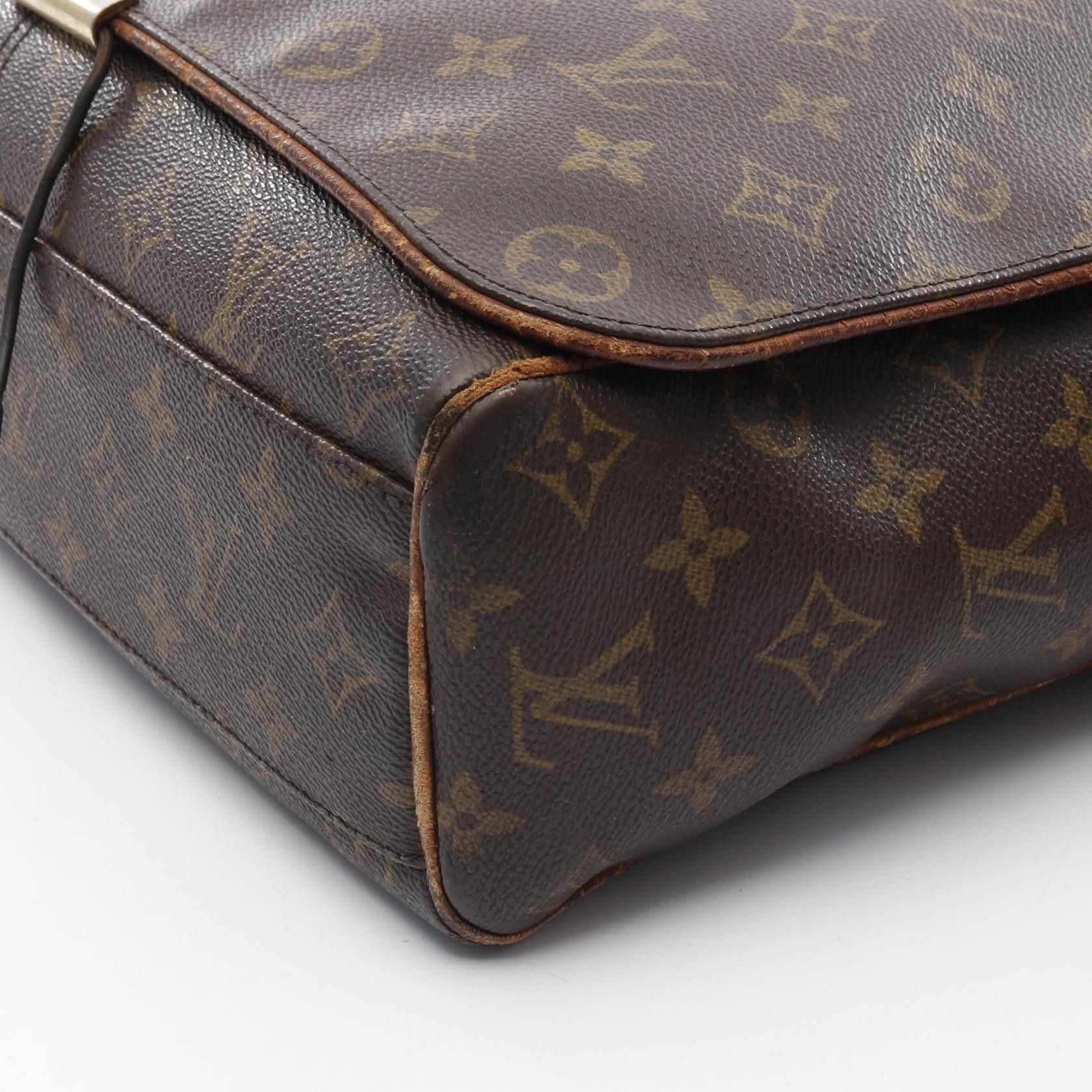 Louis Vuitton Louis Vuitton Aves Monogram Shoulder Bag Leather Brown Size ONE SIZE - 7 Thumbnail