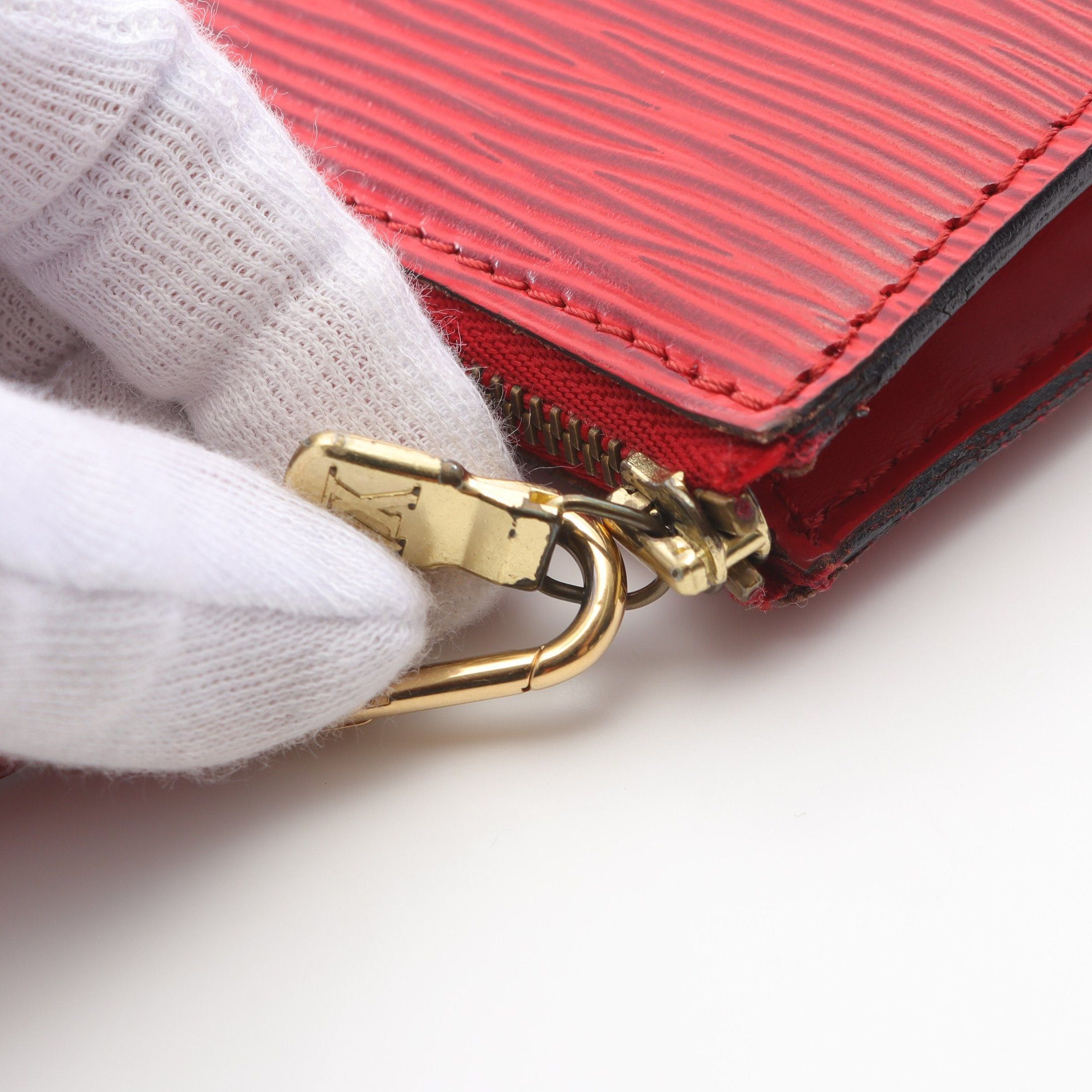 Louis Vuitton Louis Vuitton Pochette Accessoires Epi Castilian Red Handbag Leather Size ONE SIZE - 10 Thumbnail