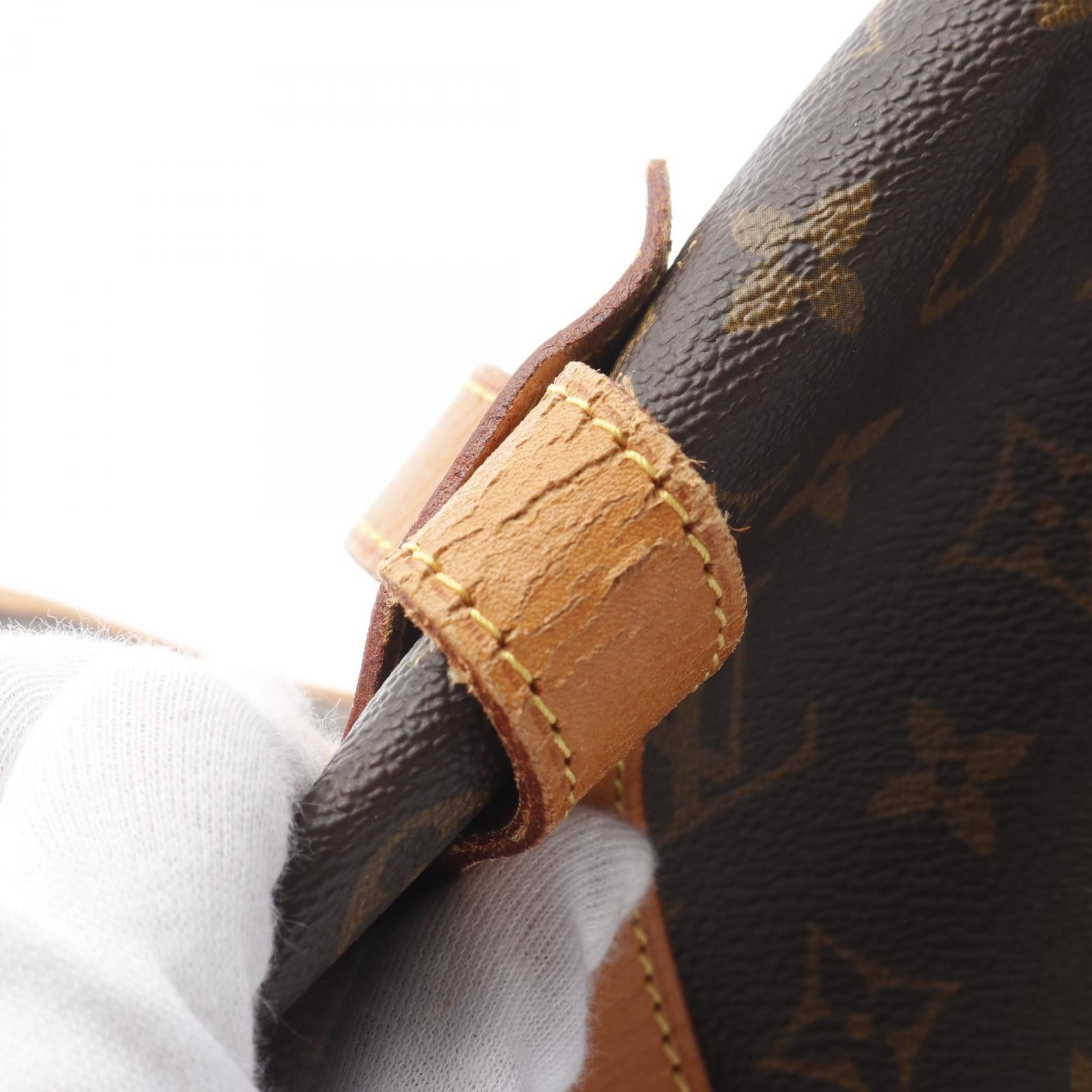 Louis Vuitton Louis Vuitton Saumur 43 Monogram Shoulder Bag Leather Brown Size ONE SIZE - 9 Thumbnail