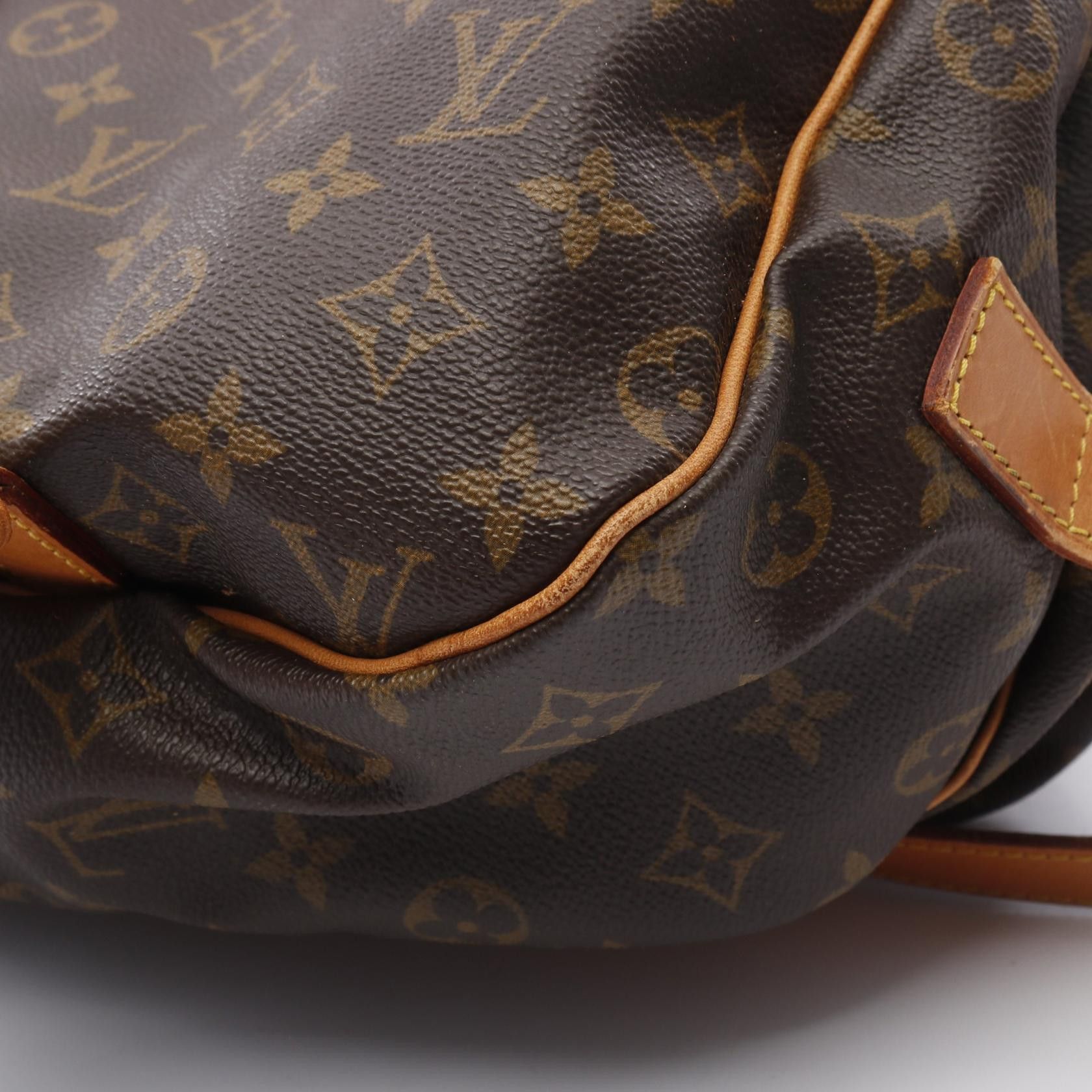 Louis Vuitton Louis Vuitton Saumur 43 Monogram Shoulder Bag Leather Brown Size ONE SIZE - 8 Thumbnail