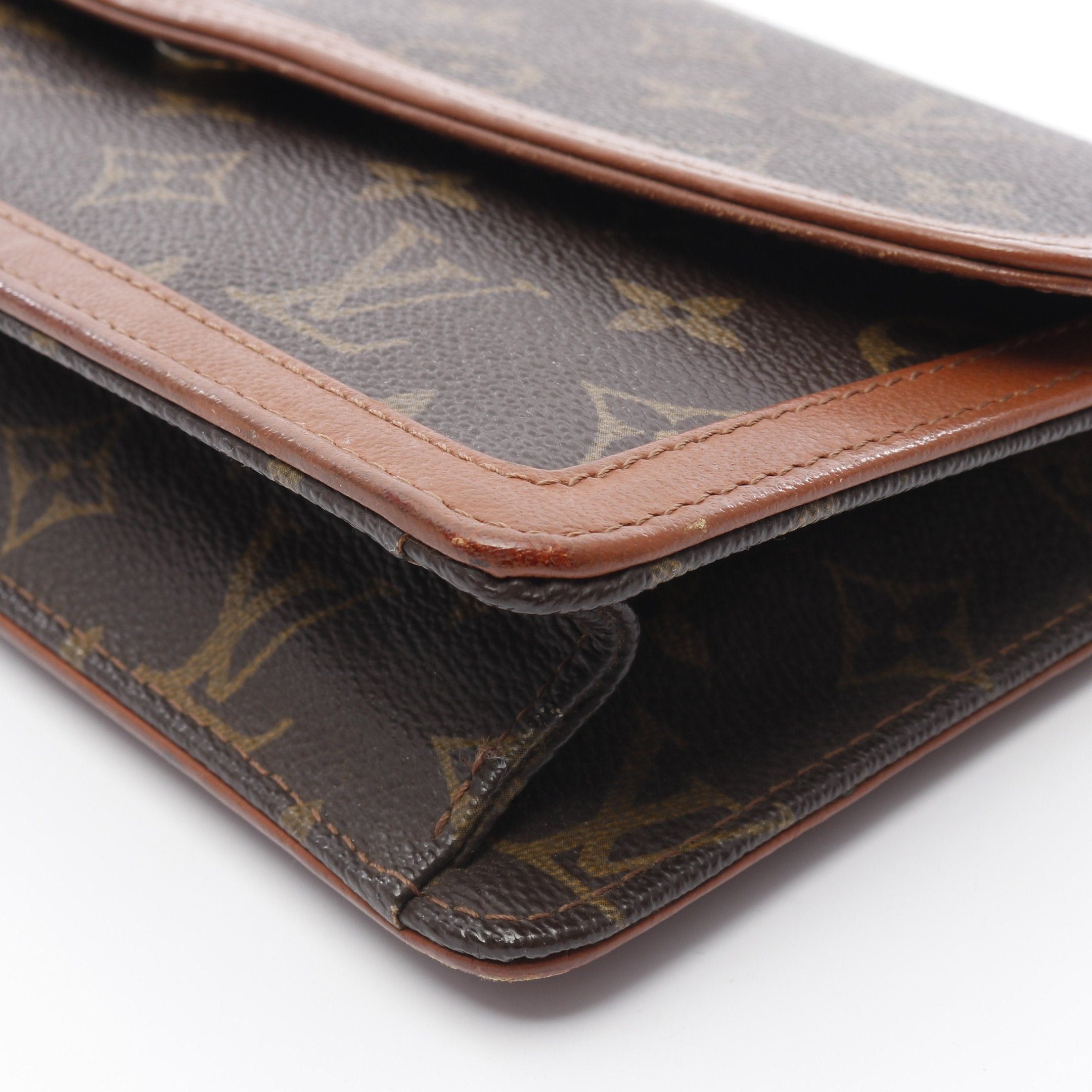 Louis Vuitton Louis Vuitton Pochette Dam Pm Monogram Clutch Bag Second Leather Brown Size ONE SIZE - 7 Thumbnail