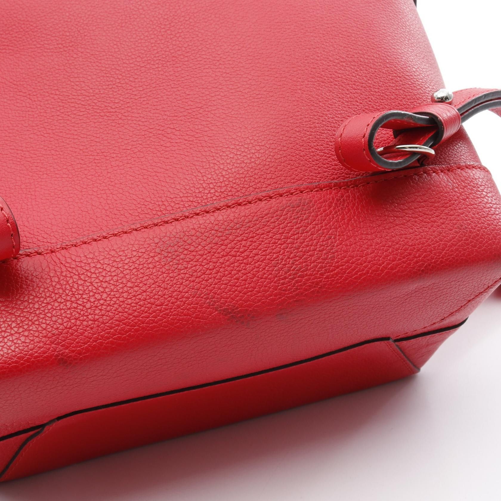 Louis Vuitton Louis Vuitton Rock Me Backpack Ruby Rucksack Taurillon Leather Red Size ONE SIZE - 8 Thumbnail