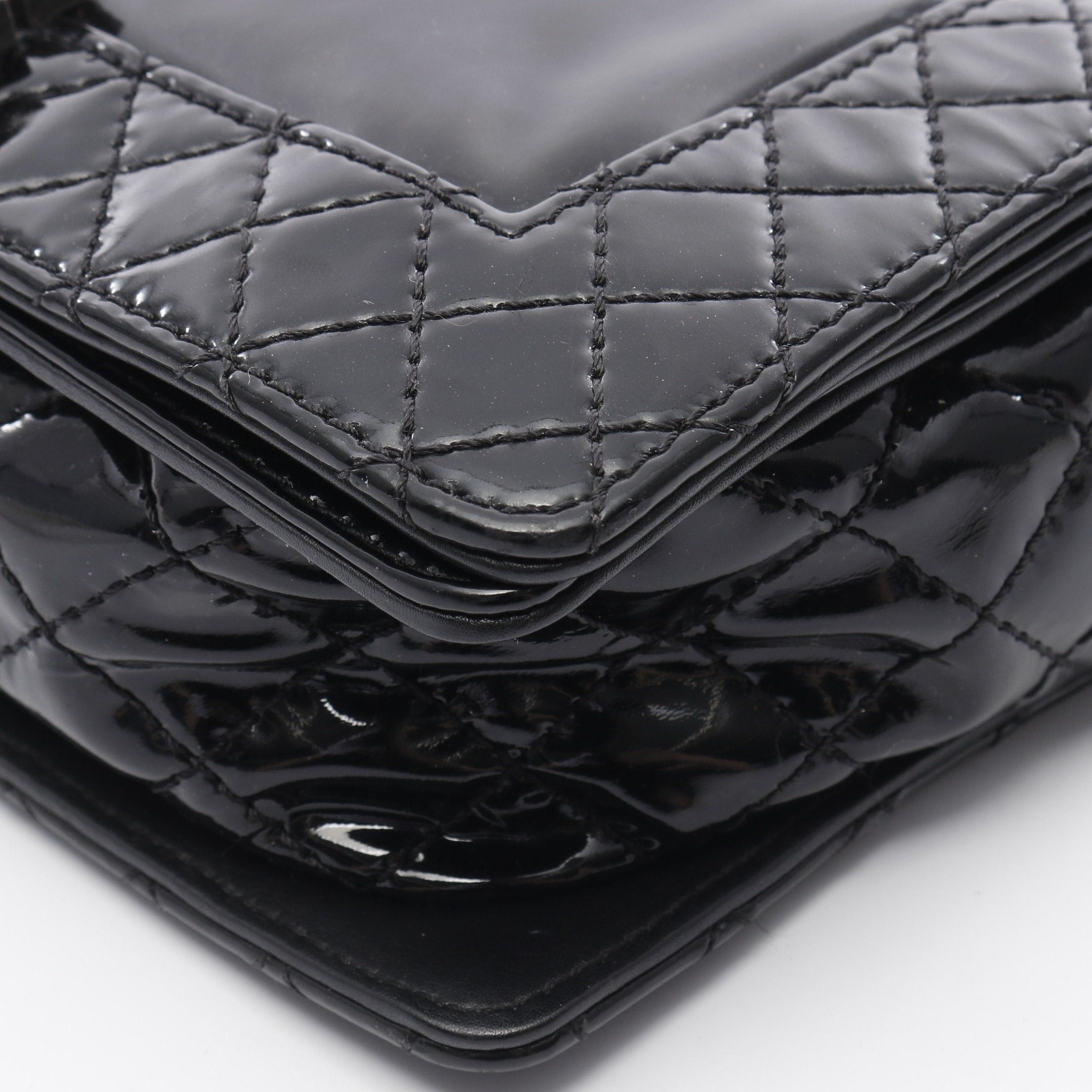 Chanel Chanel Boy Chanel Chain Shoulder Bag Patent Leather Black Antique Silver Hardware Size ONE SIZE - 6 Thumbnail