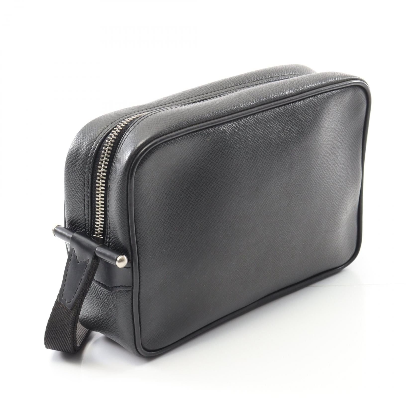 Louis Vuitton Louis Vuitton Karga Taiga Ardoise Second Bag Clutch Leather Black Size ONE SIZE - 2 Thumbnail