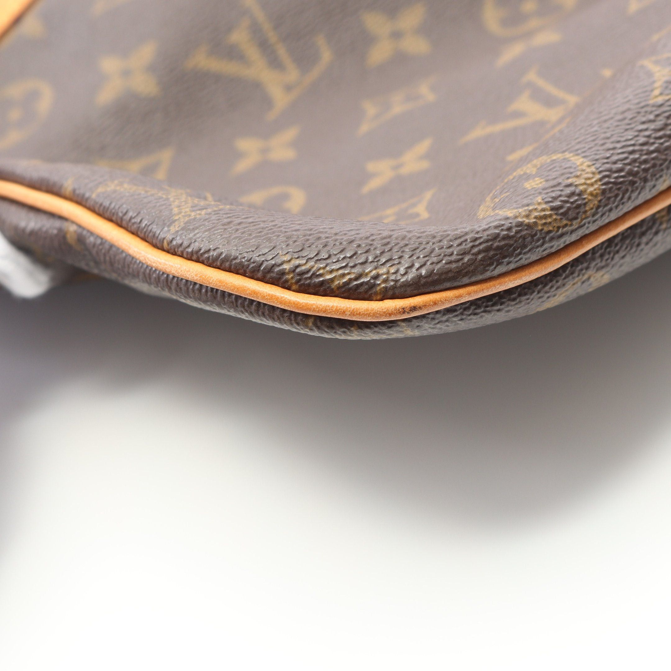Louis Vuitton Louis Vuitton Pochette Bosphore Monogram Shoulder Bag Leather Brown Size ONE SIZE - 6 Thumbnail