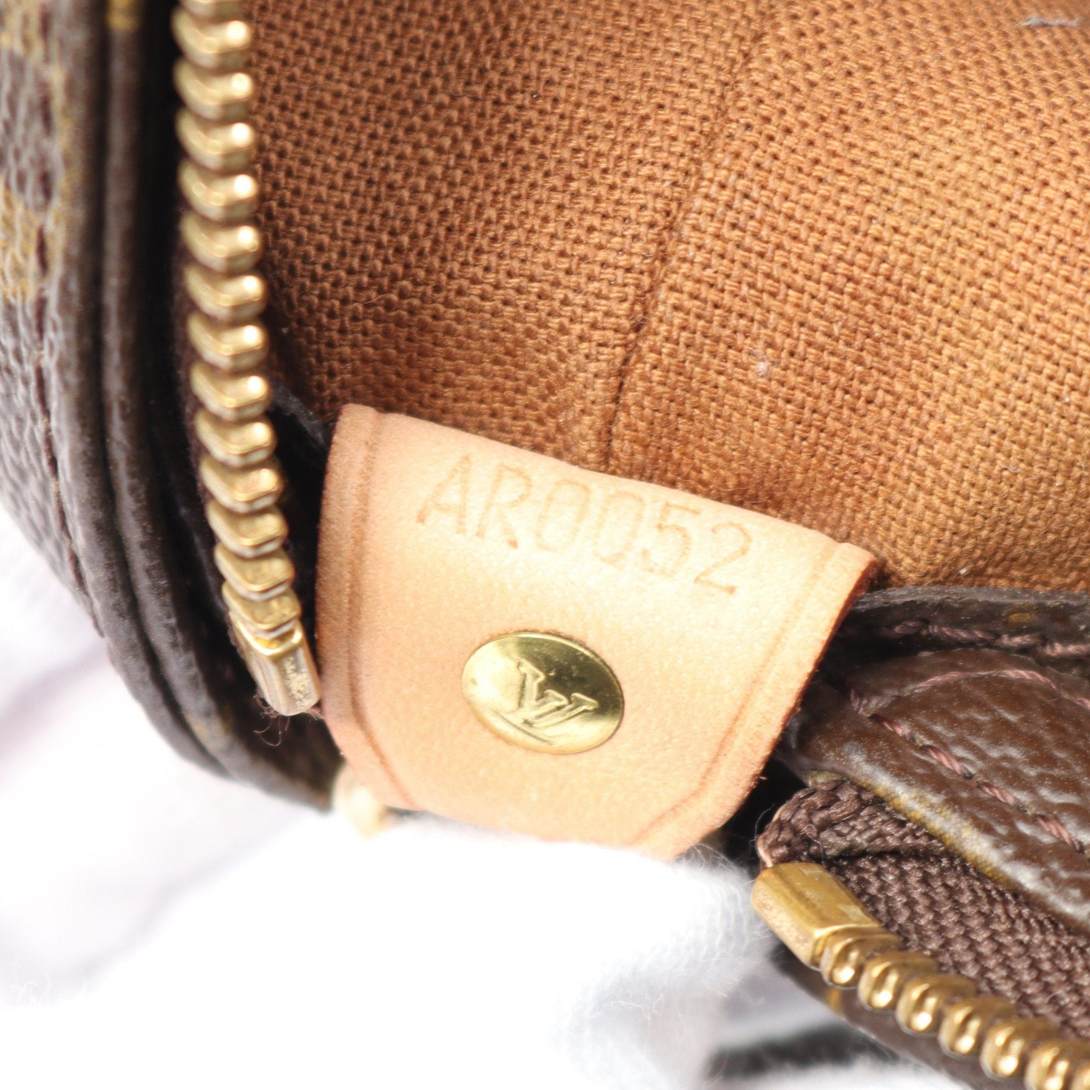 Louis Vuitton Louis Vuitton Kabamezo Monogram Shoulder Bag Tote Leather Brown Size ONE SIZE - 5 Thumbnail