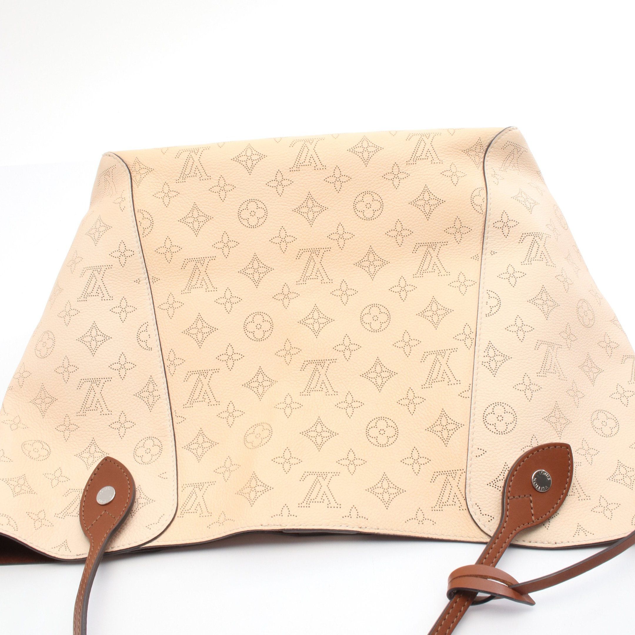 Louis Vuitton Louis Vuitton Hina Mm Mahina Carré Handbag Tote Bag Leather Gray Beige Brown Size ONE SIZE - 7 Thumbnail