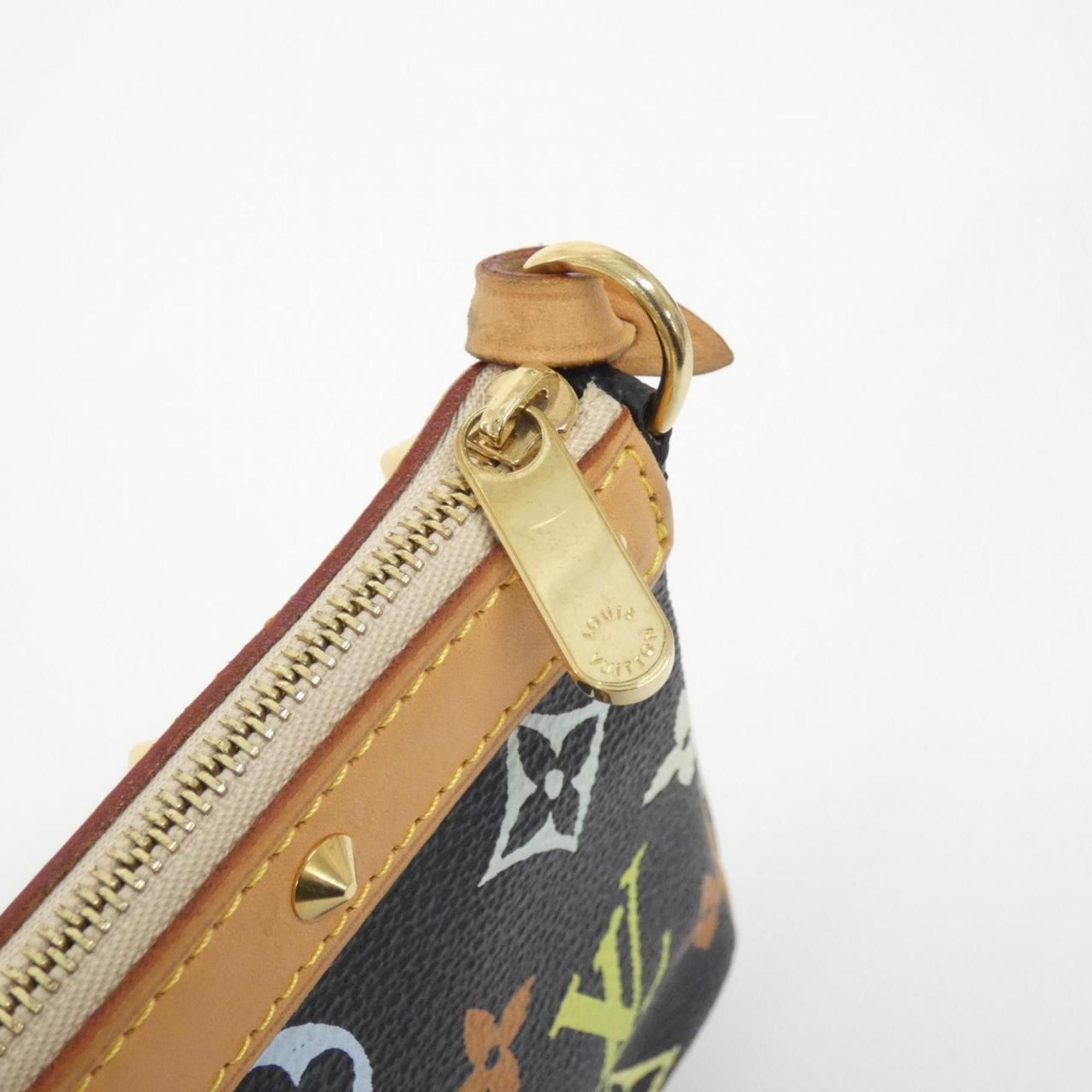 Louis Vuitton Louis Vuitton Pochette Accessoire clutch Size ONE SIZE - 4 Thumbnail