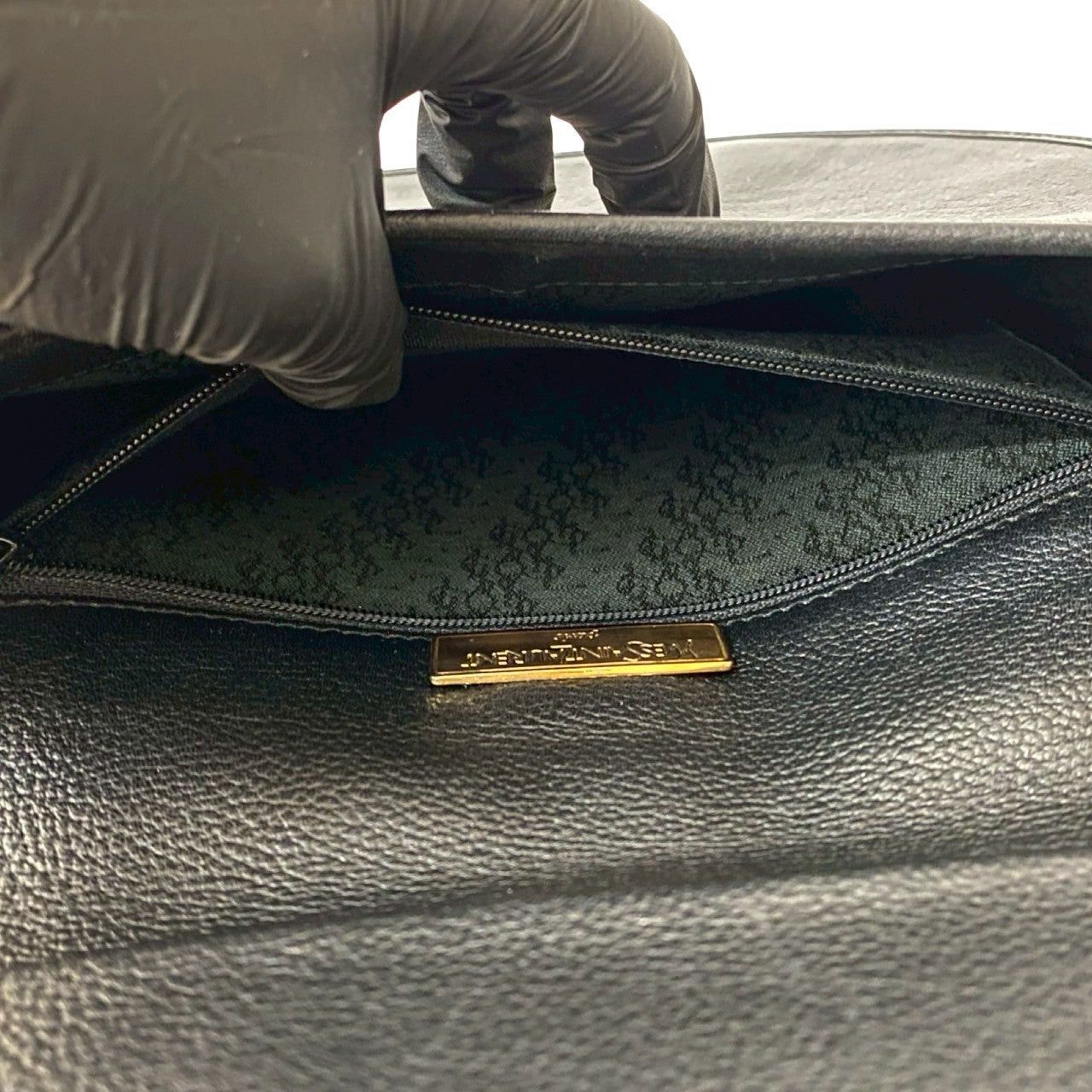 Yves Saint Laurent Yves Saint Laurent Shoulder Bag Black Leather Size ONE SIZE - 10 Thumbnail