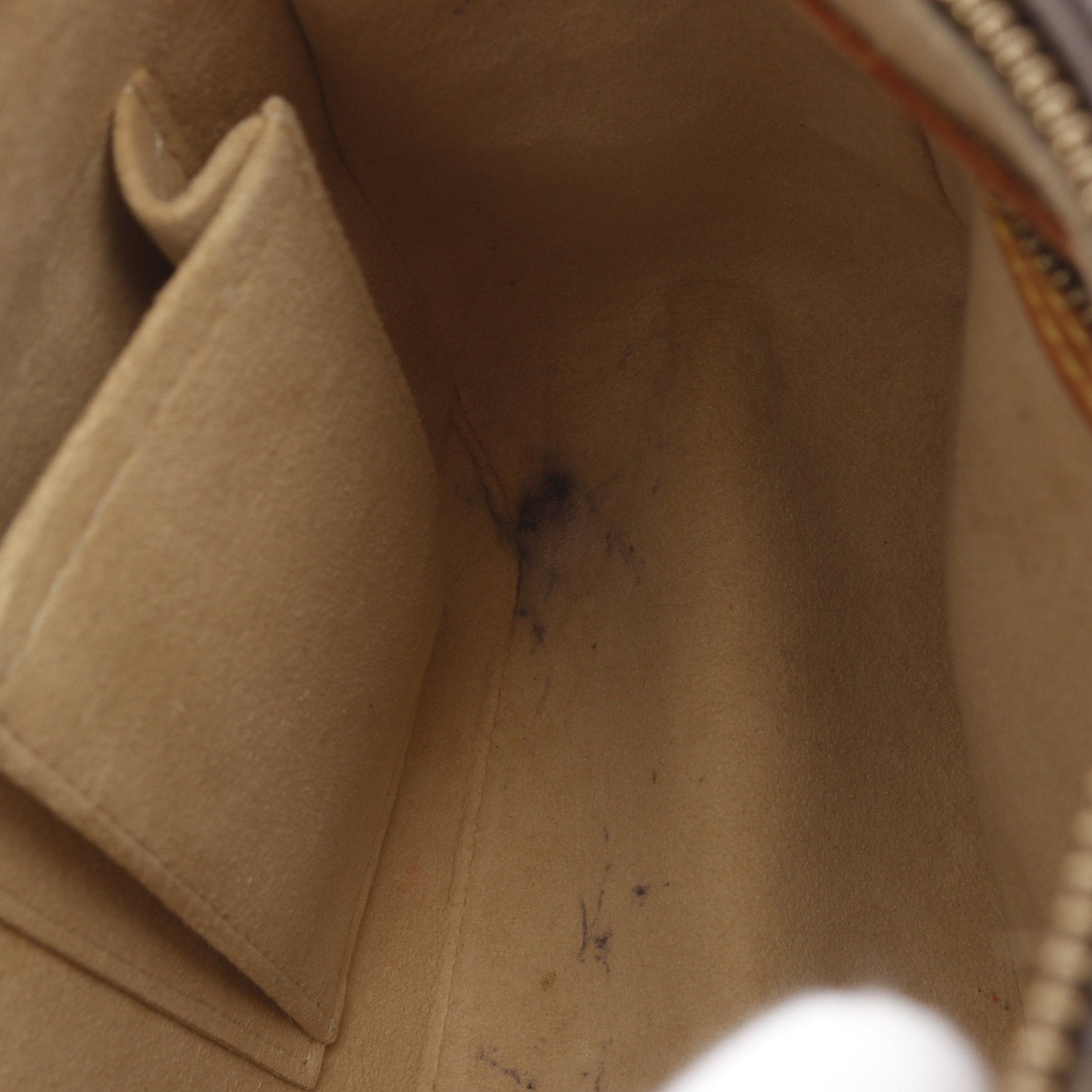 Louis Vuitton Louis Vuitton Looping Mm Monogram Shoulder Bag Leather Brown Size ONE SIZE - 6 Thumbnail
