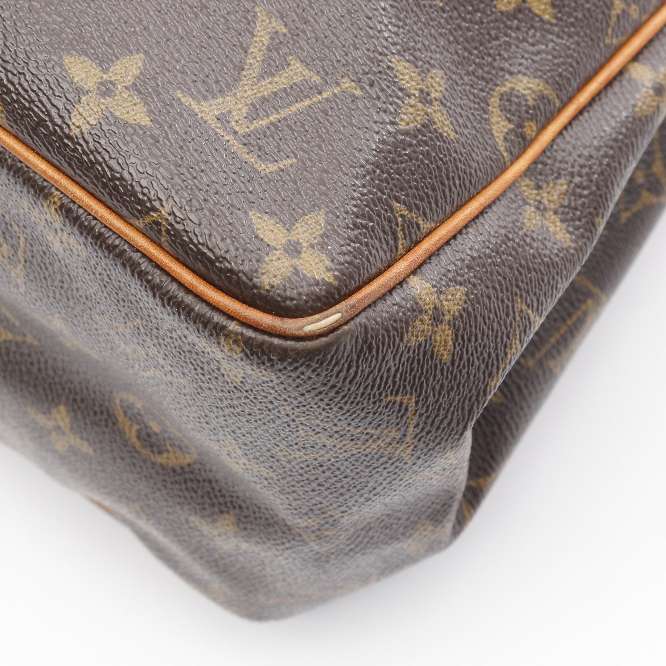 Louis Vuitton Louis Vuitton Batignolles Vertical Monogram Shoulder Bag Tote Leather Brown Size ONE SIZE - 6 Thumbnail