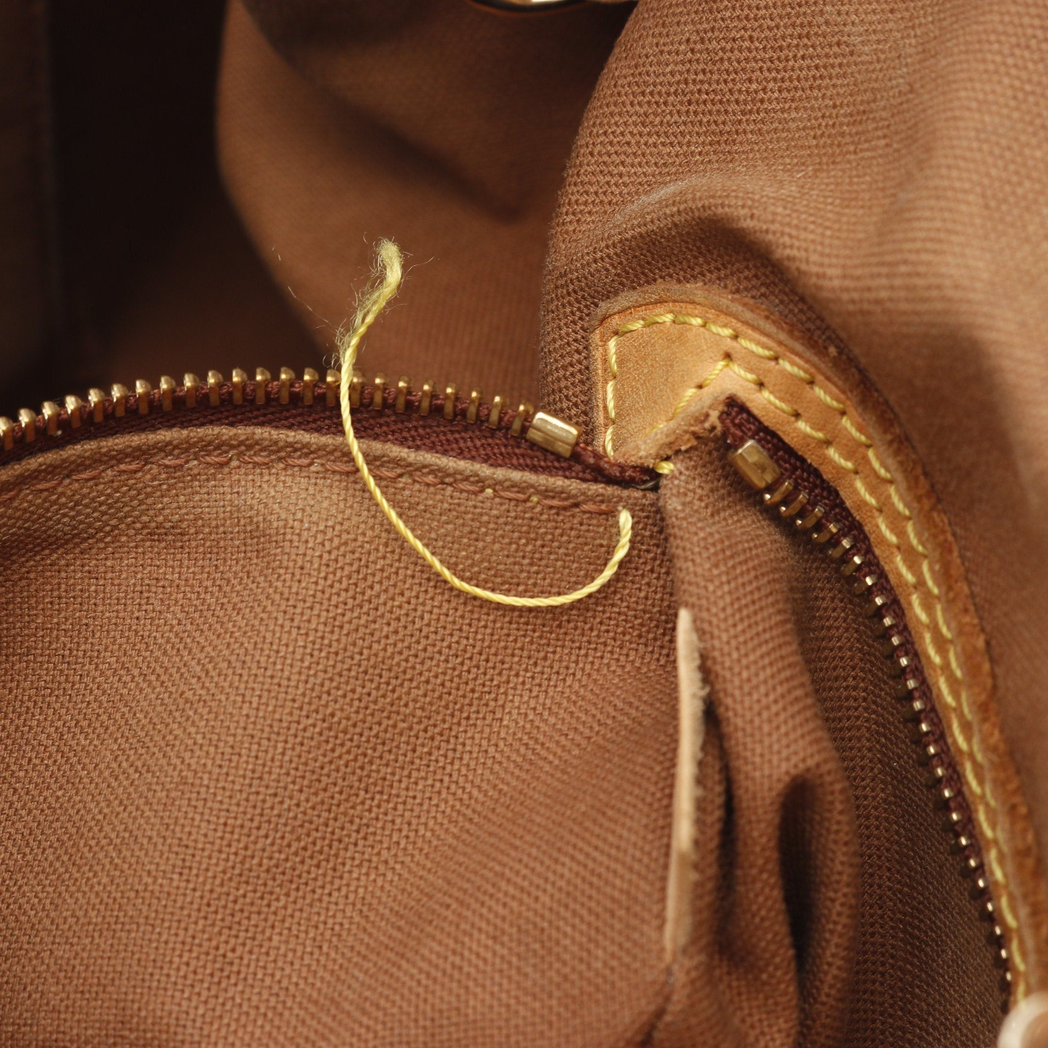 Louis Vuitton Louis Vuitton Batignolles Vertical Monogram Shoulder Bag Tote Leather Brown Size ONE SIZE - 9 Thumbnail