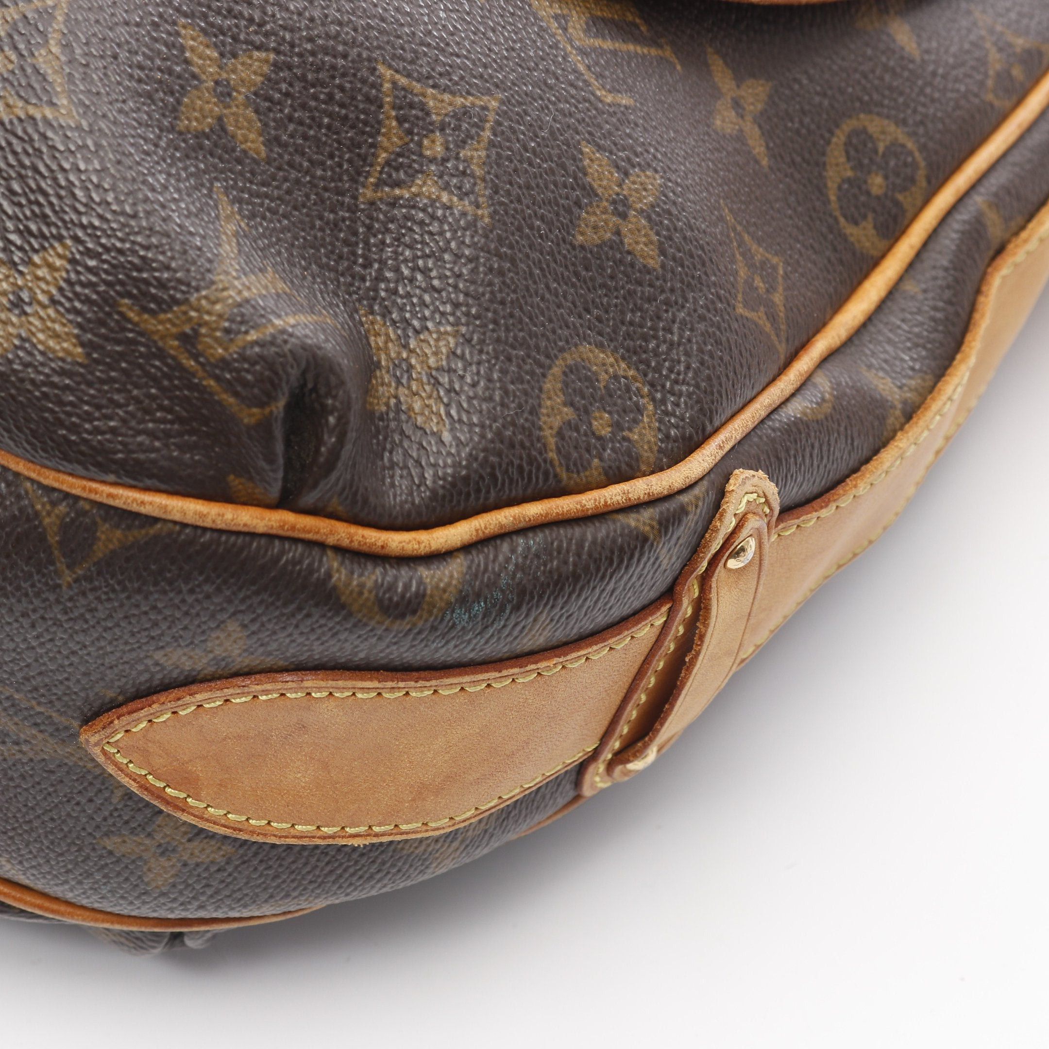 Louis Vuitton Louis Vuitton Tulum Gm Monogram Shoulder Bag Leather Brown Size ONE SIZE - 9 Thumbnail