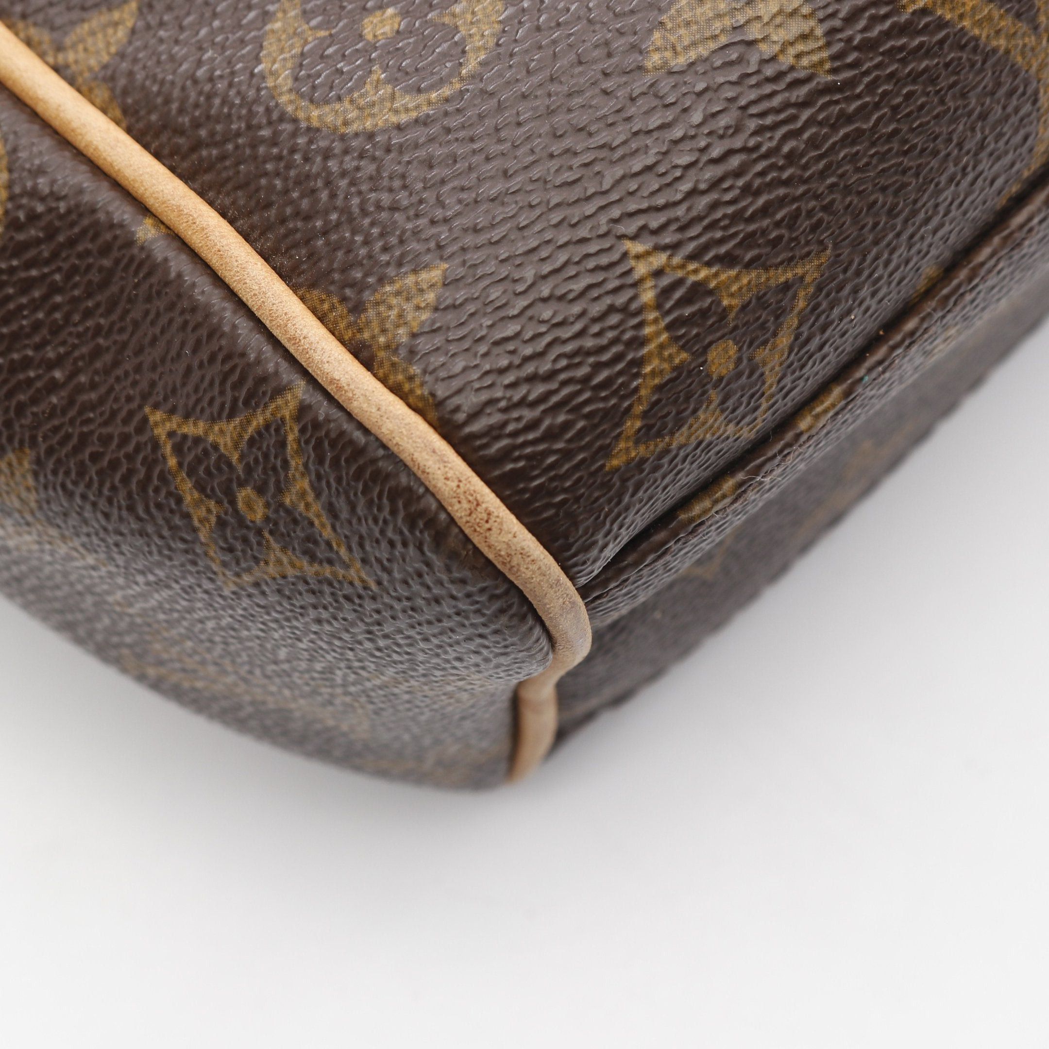 Louis Vuitton Louis Vuitton Aves Monogram Shoulder Bag Leather Brown Size ONE SIZE - 7 Thumbnail