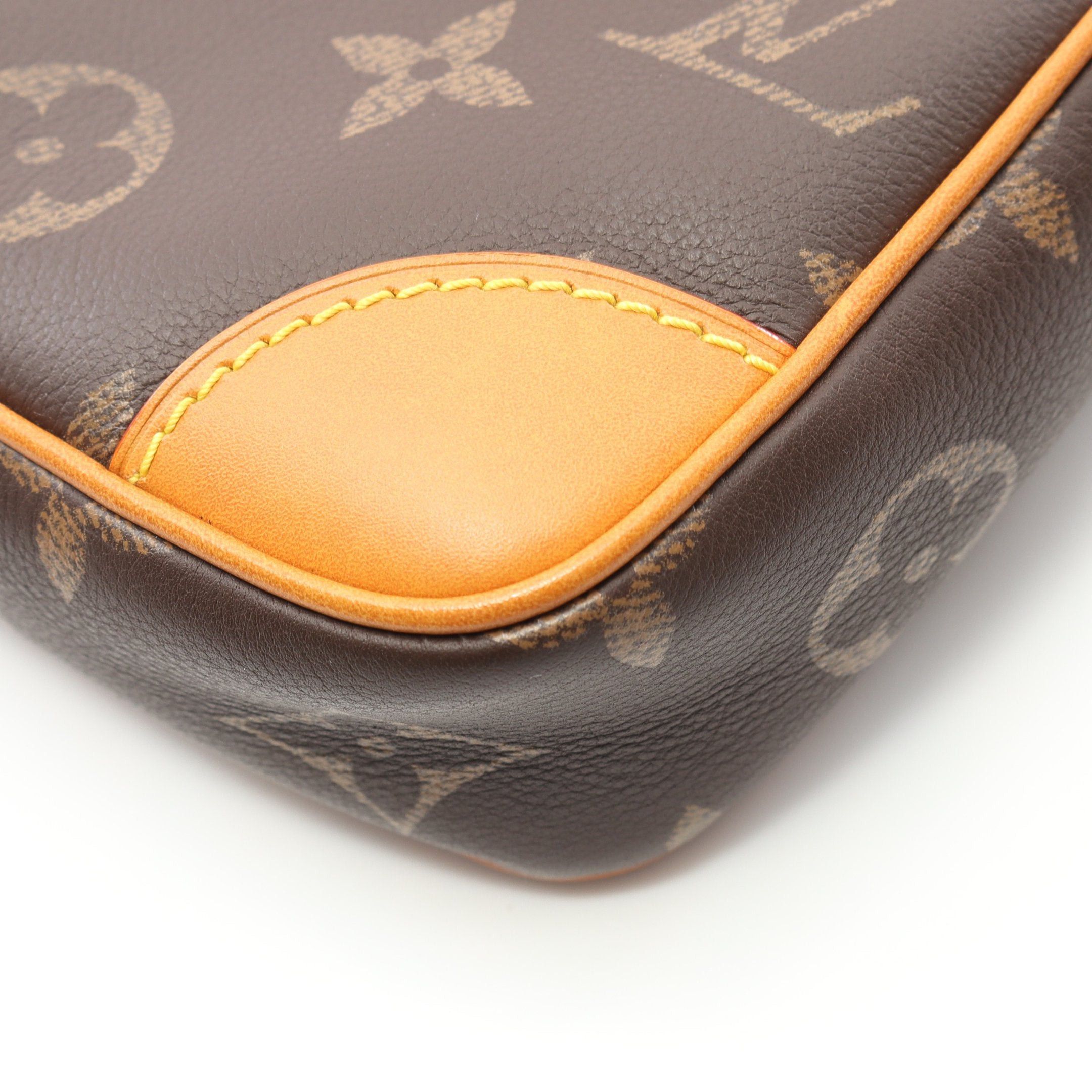 Louis Vuitton Louis Vuitton Danube Monogram Handbag Leather Brown Size ONE SIZE - 5 Thumbnail