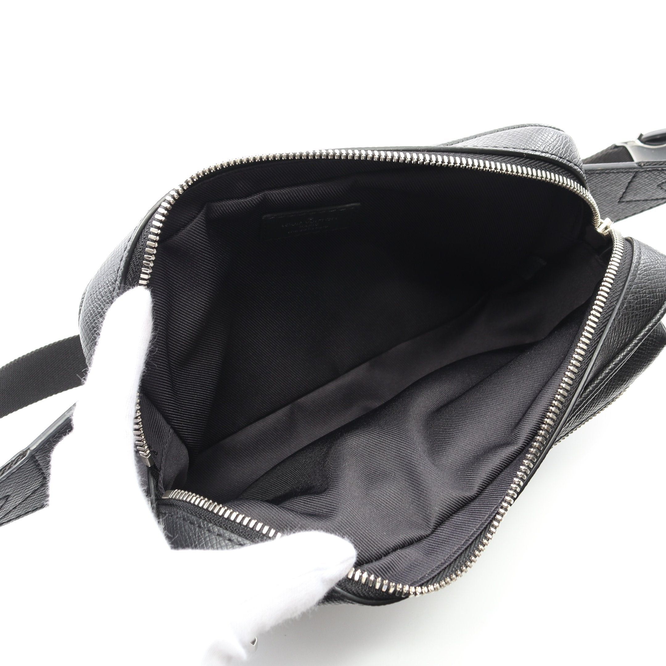 Louis Vuitton Louis Vuitton Bum Bag Outdoors Taigarama Noir Body Waist Leather Black Size ONE SIZE - 3 Thumbnail