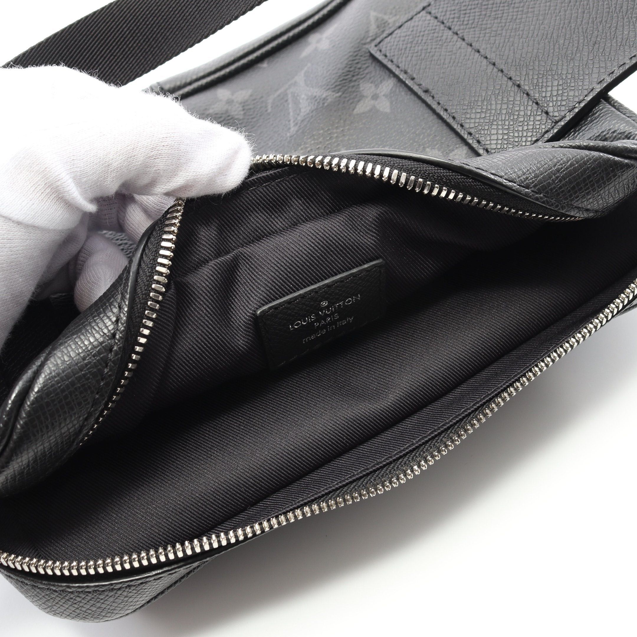 Louis Vuitton Louis Vuitton Bum Bag Outdoors Taigarama Noir Body Waist Leather Black Size ONE SIZE - 8 Thumbnail