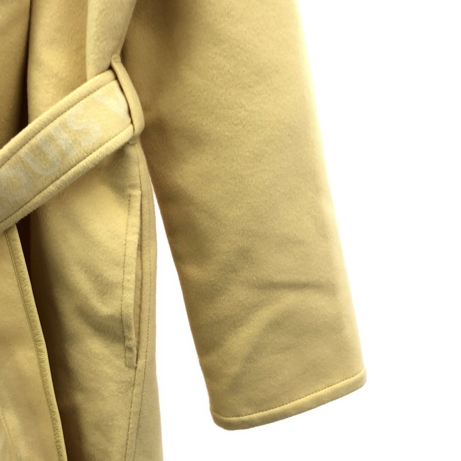 Louis Vuitton Louis Vuitton Coat Wool Yellow Size ONE SIZE - 4 Thumbnail