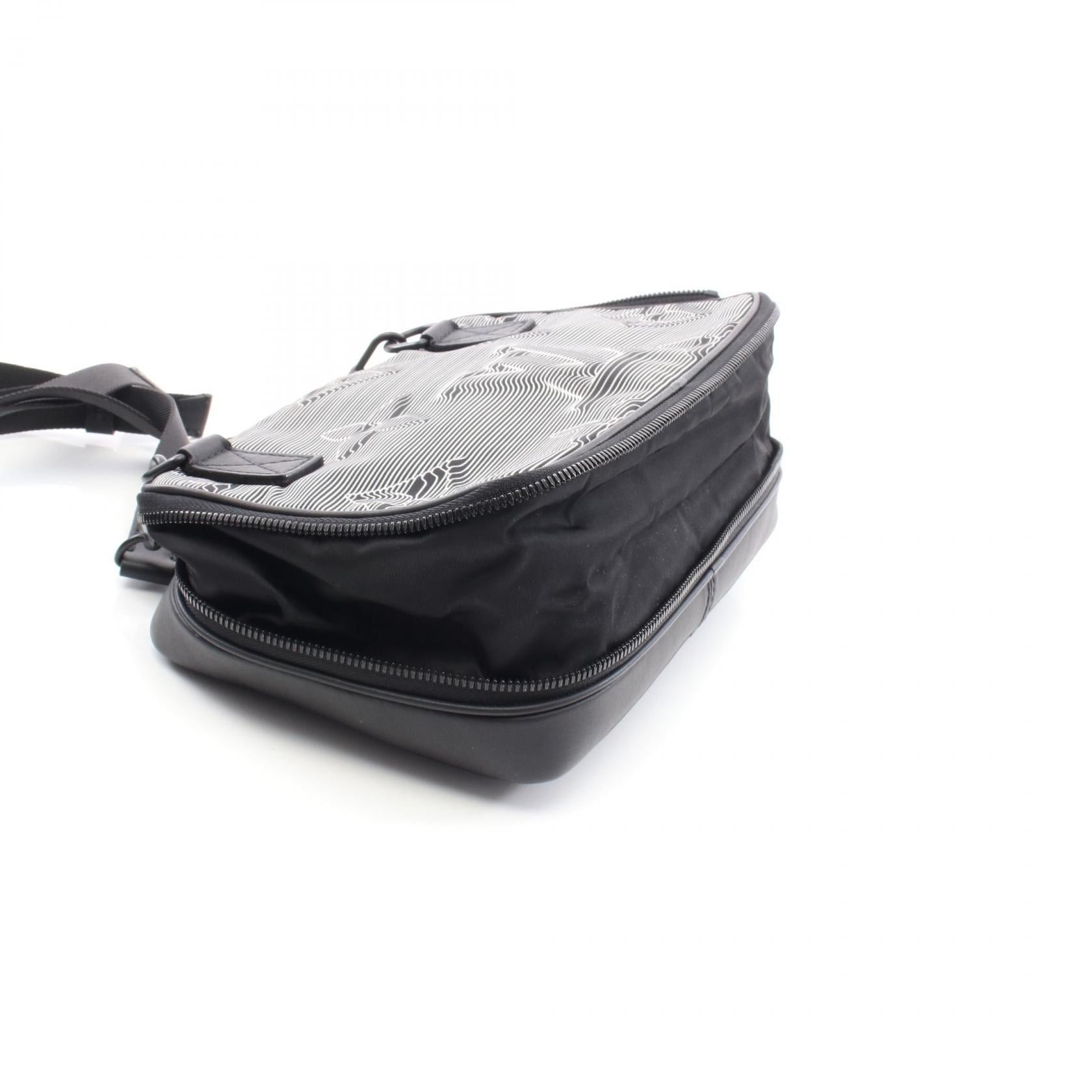 Louis Vuitton Louis Vuitton Expandable Messenger Shoulder Bag Leather Nylon Black White Size ONE SIZE - 7 Thumbnail